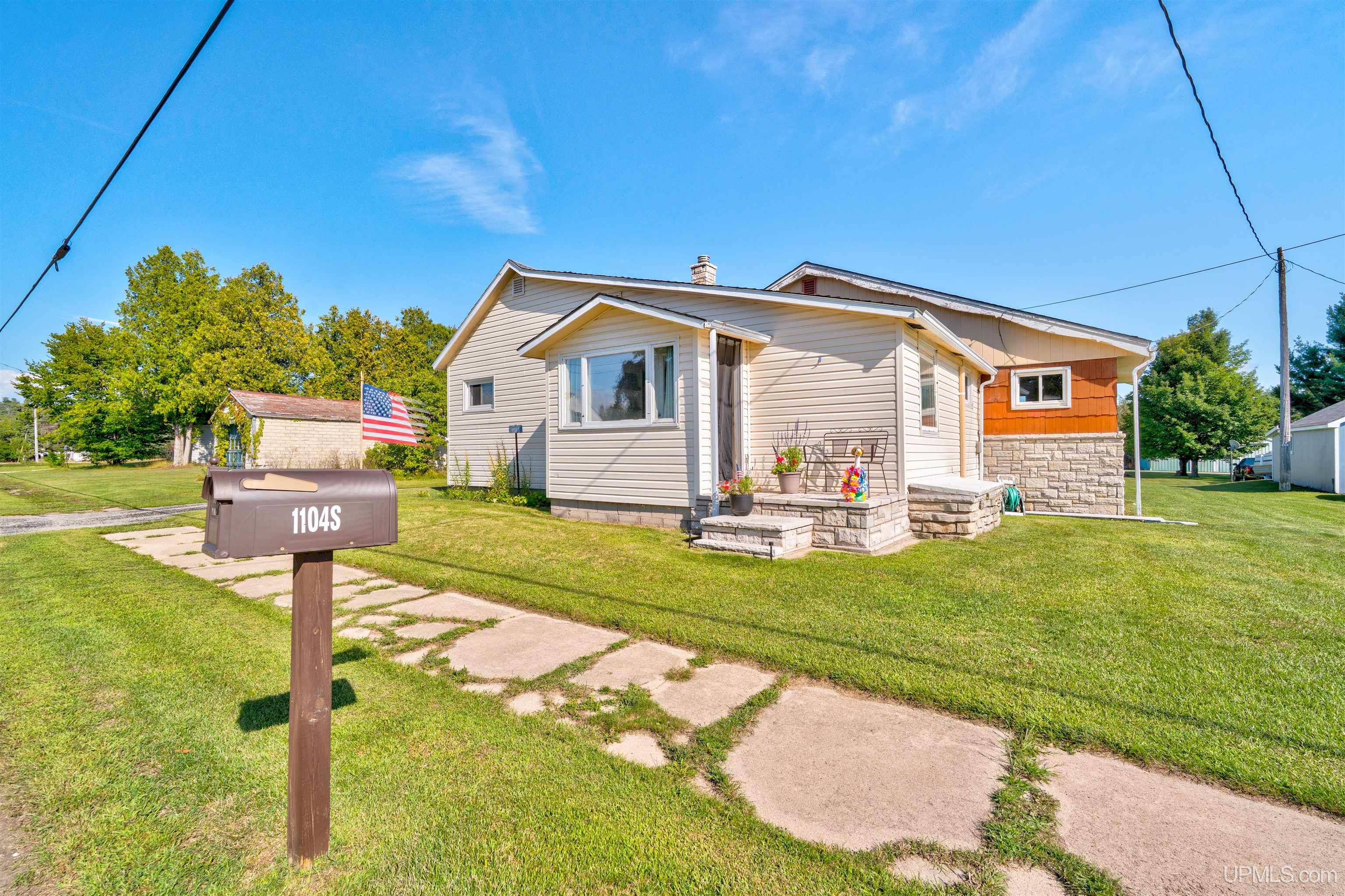 Photo 2 of Single family home for sale at 1104 S Co Rd 442, Cooks, MI 49817 | MLS# 50221326 | Listing updated on 2026-09-17