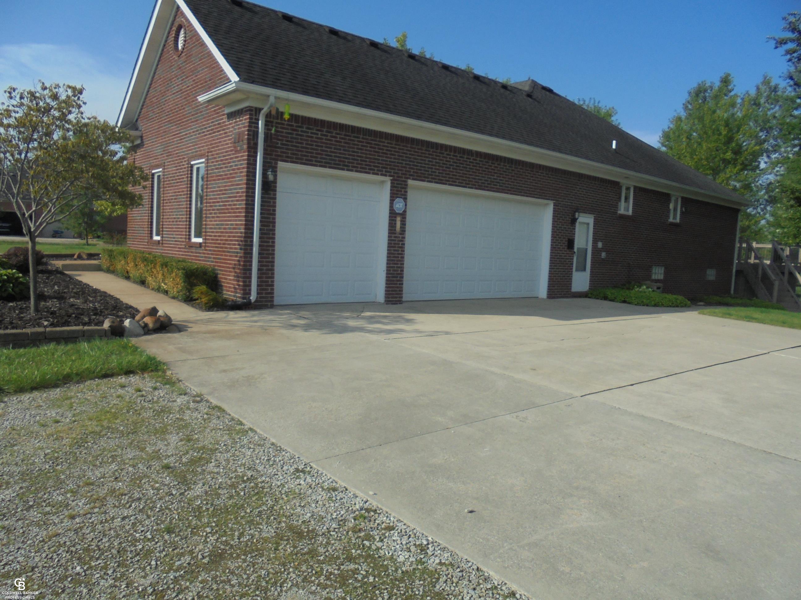 Photo 4 of Single family home for sale at 79223 Capac Rd, Armada, MI 48005 | MLS# 58050221334 | Listing updated on 2026-10-07