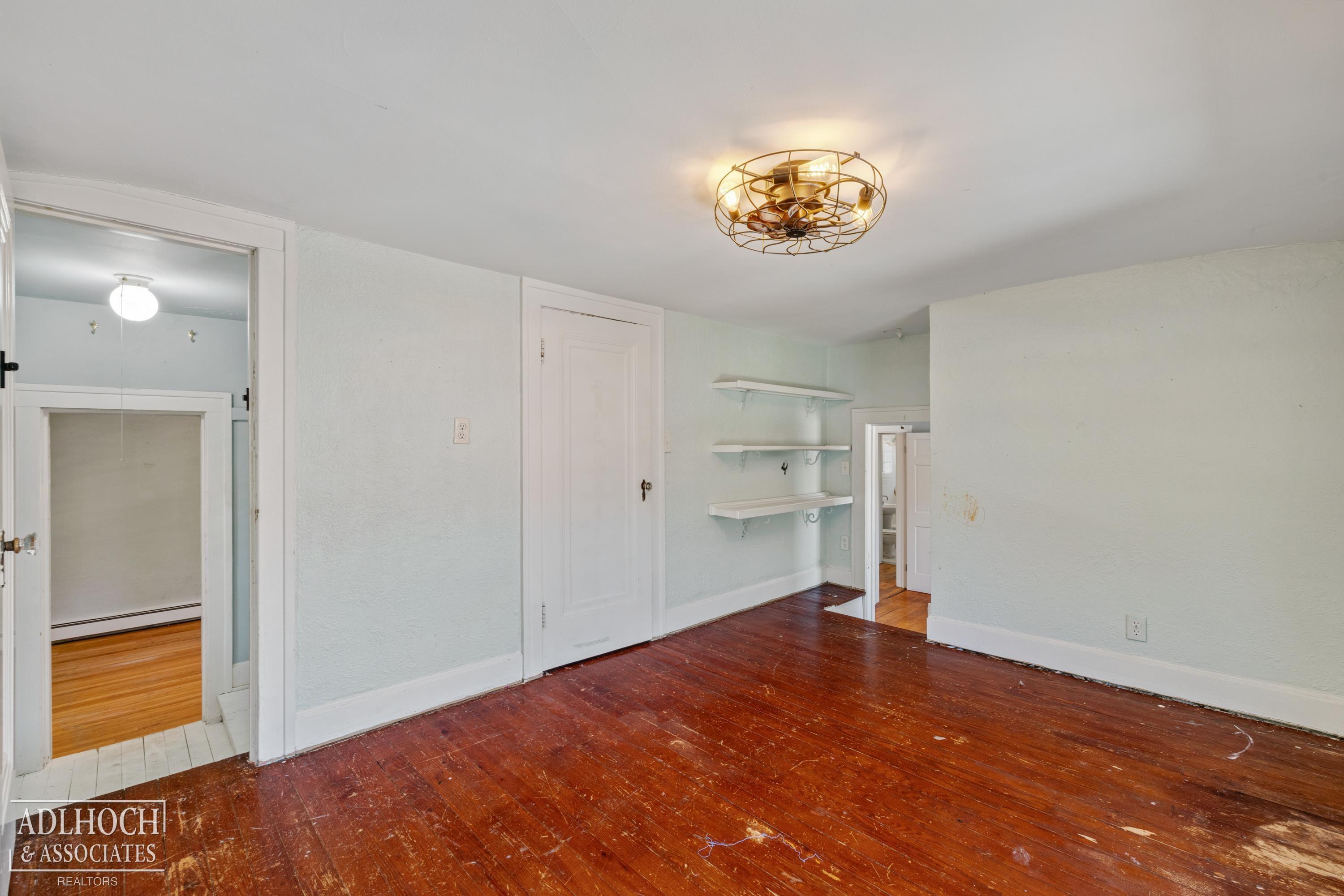 627 Washington