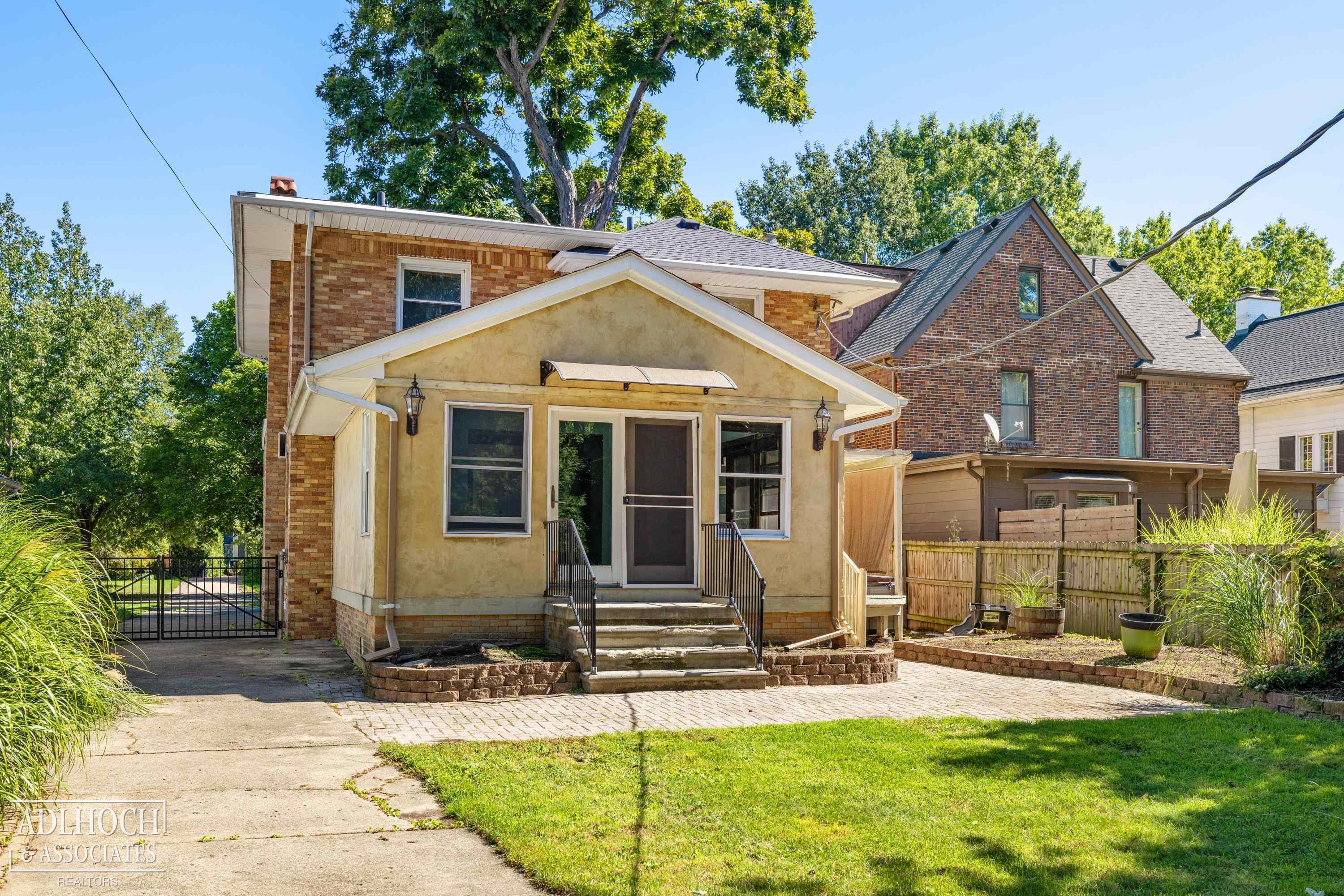 627 Washington
