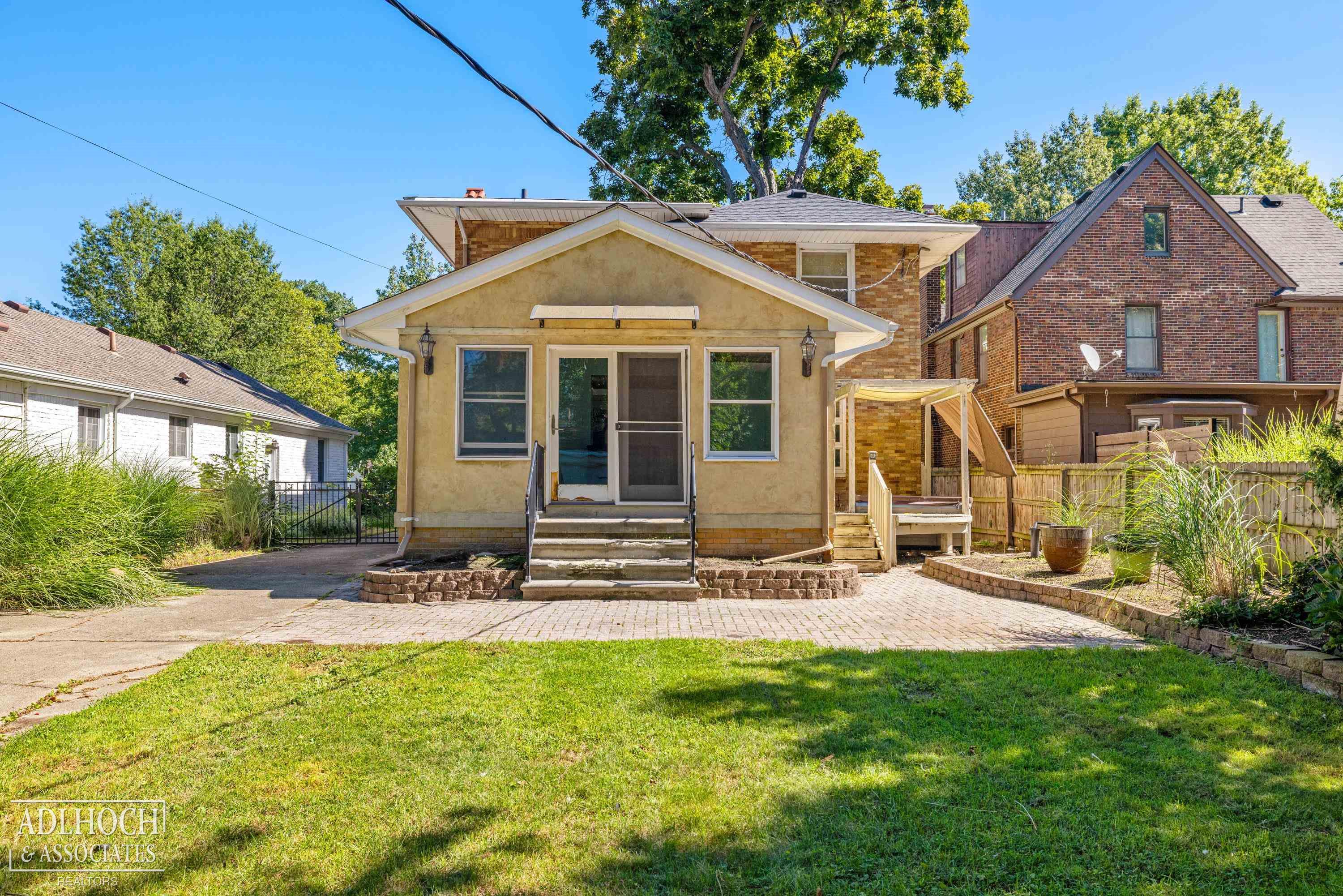 627 Washington