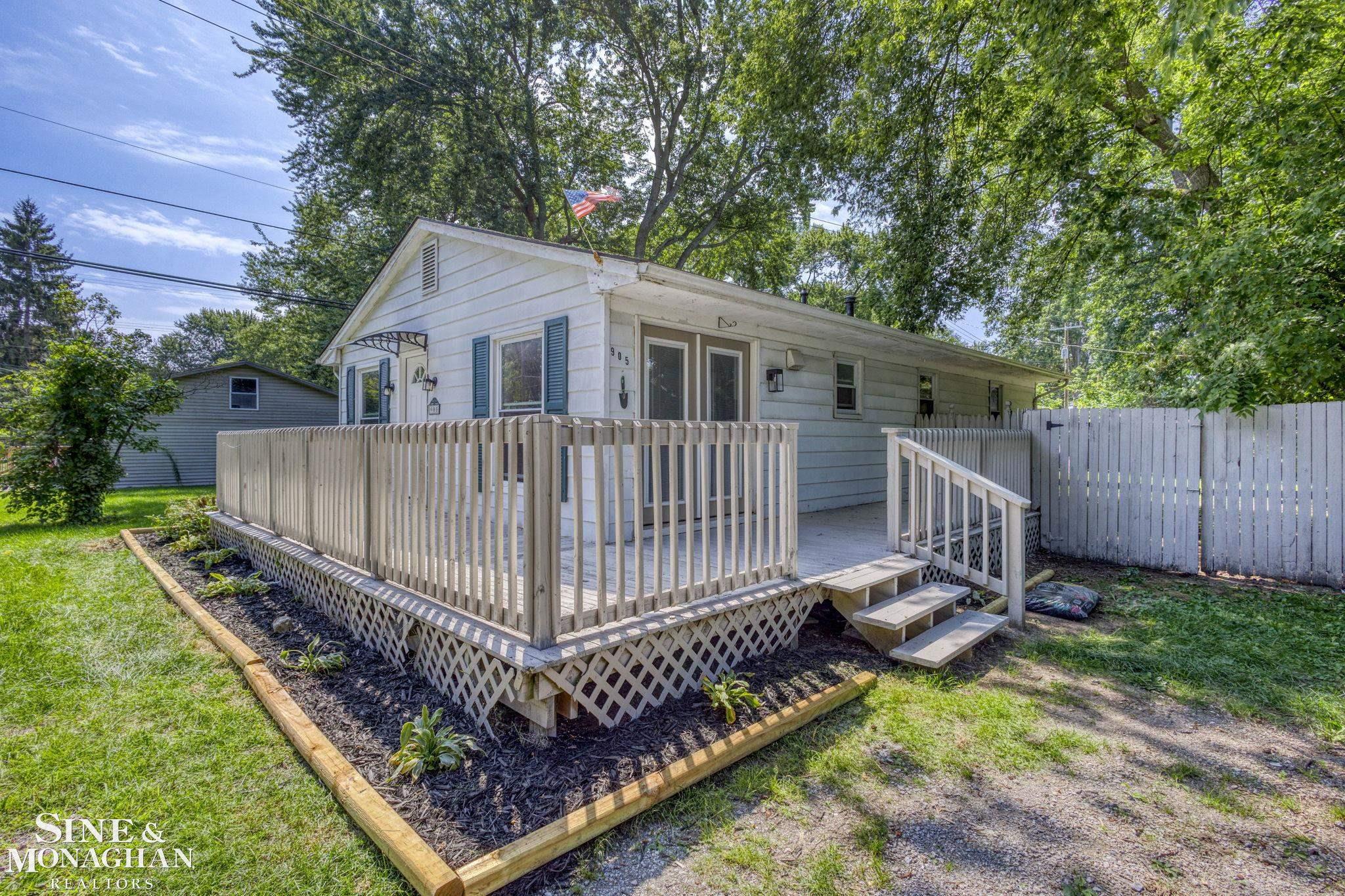 Photo 1 of Sale Pending at 905 Liberty Rd, Algonac, MI 48001 | MLS# 58050221356 | Listing updated on 2026-09-23