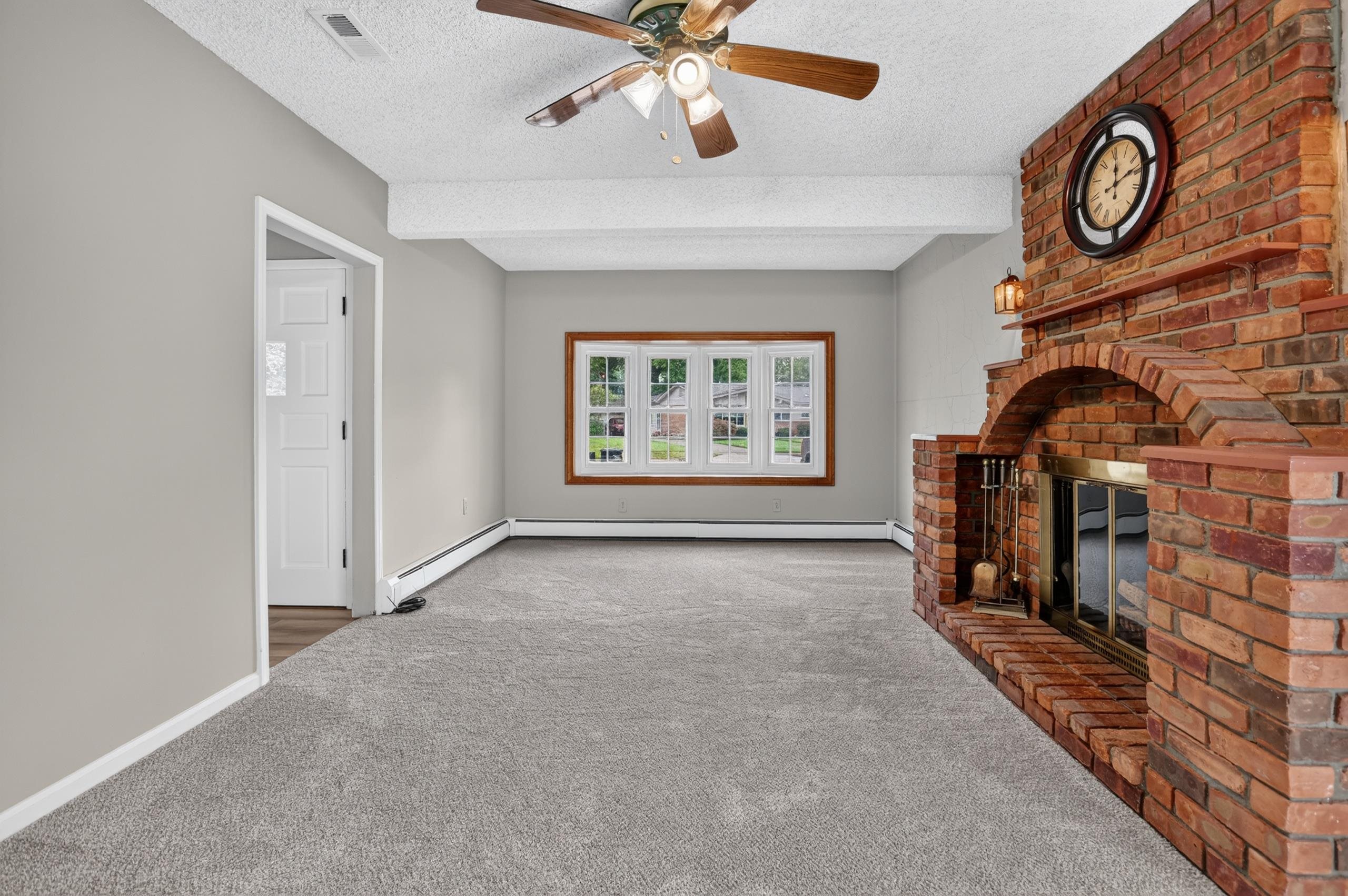 Photo 2 of Single family home for sale at 8977 Linville St, Livonia, MI 48150 | MLS# 50221438 | Listing updated on 2026-10-01