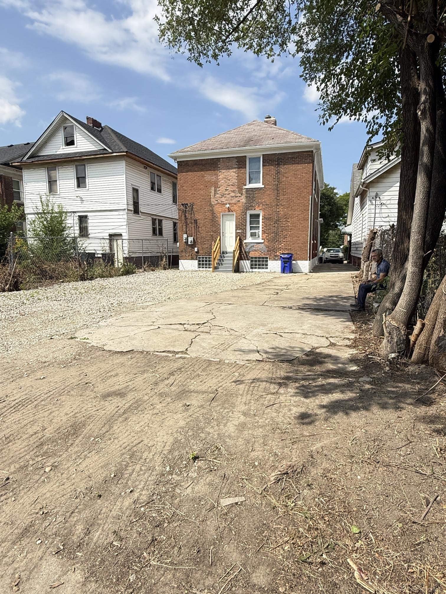 Photo 3 of Multi family home for sale at 5595 Oregon St, Detroit, MI 48204 | MLS# 58050221494 | Listing updated on 2026-09-12
