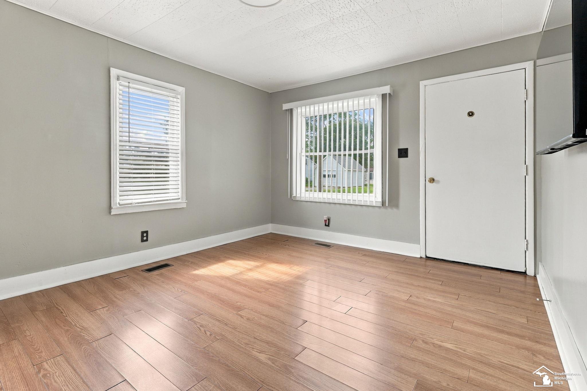 Photo 3 of Single family home for sale at 1510 High Ridge St, Monroe, MI 48162 | MLS# 57050221522 | Listing updated on 2026-09-15