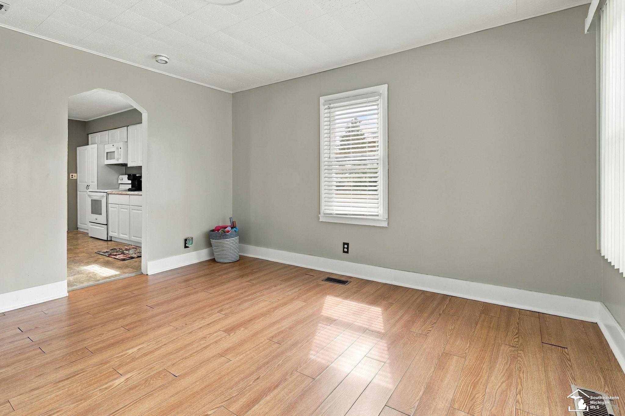Photo 4 of Single family home for sale at 1510 High Ridge St, Monroe, MI 48162 | MLS# 57050221522 | Listing updated on 2026-09-15