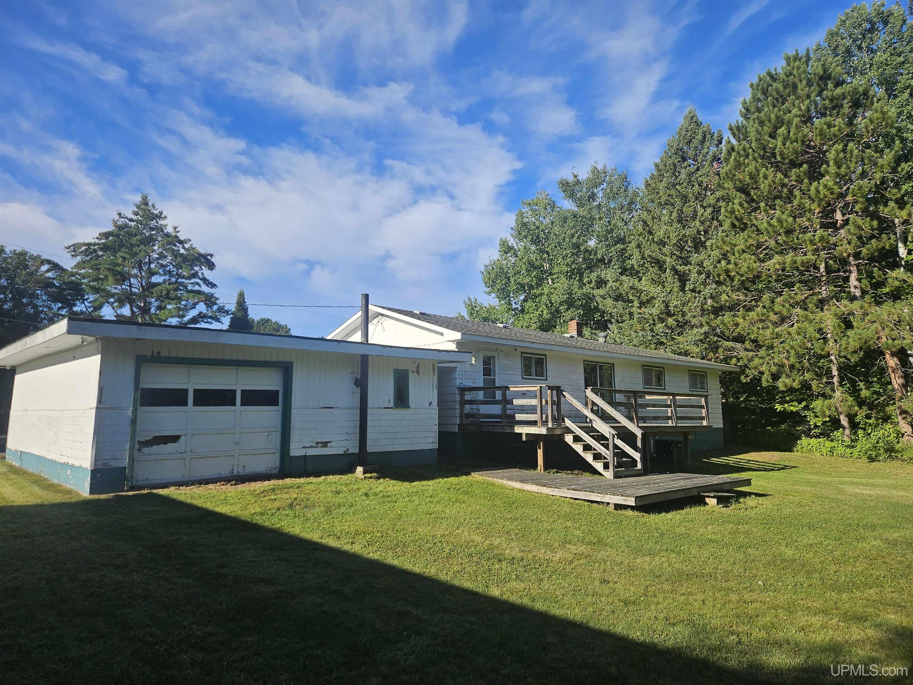 Photo 2 of Single family home for sale at 709 Scovia Ave, Ontonagon, MI 49953 | MLS# 50221543 | Listing updated on 2026-09-15