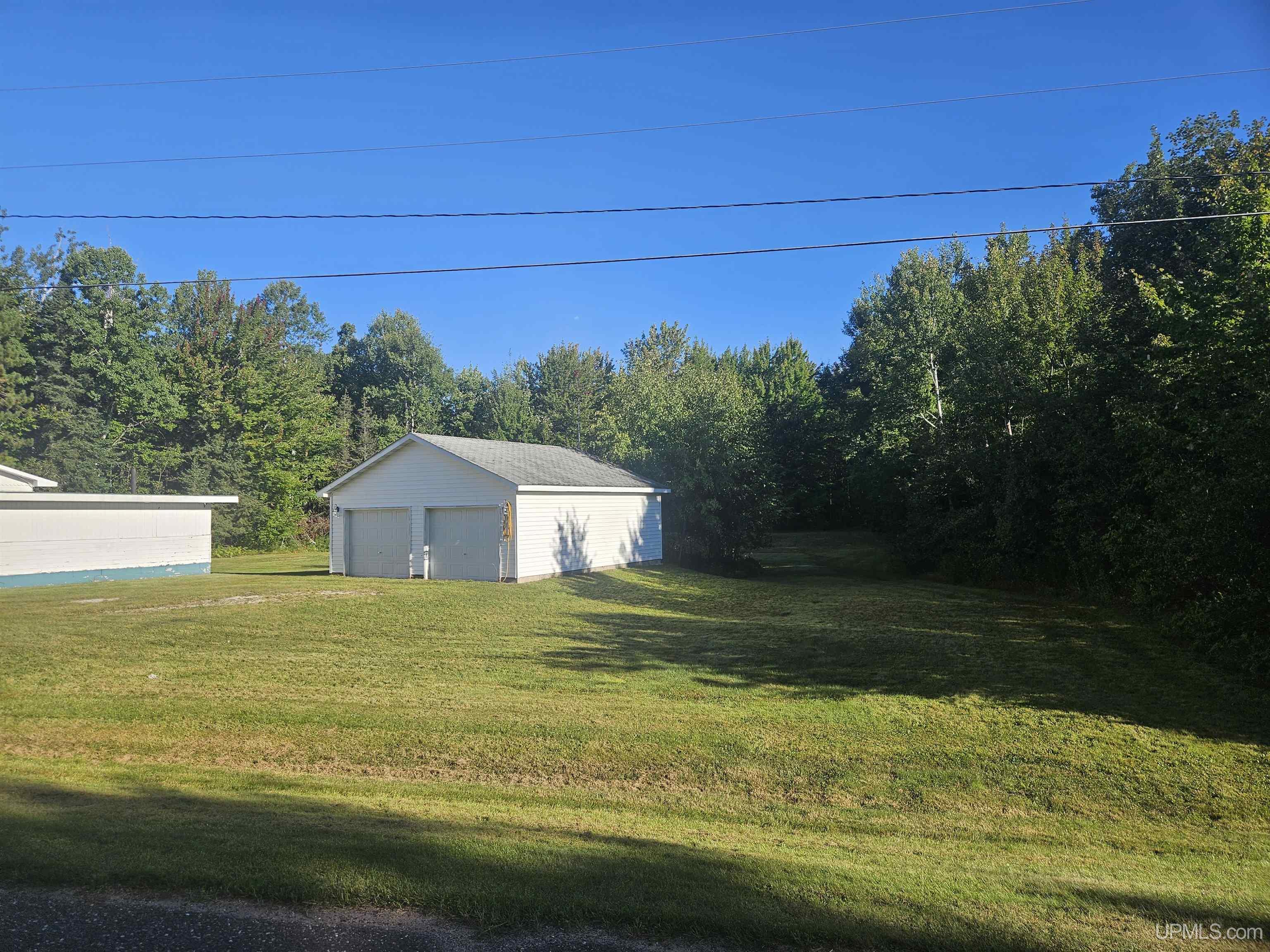 Photo 3 of Single family home for sale at 709 Scovia Ave, Ontonagon, MI 49953 | MLS# 50221543 | Listing updated on 2026-09-15