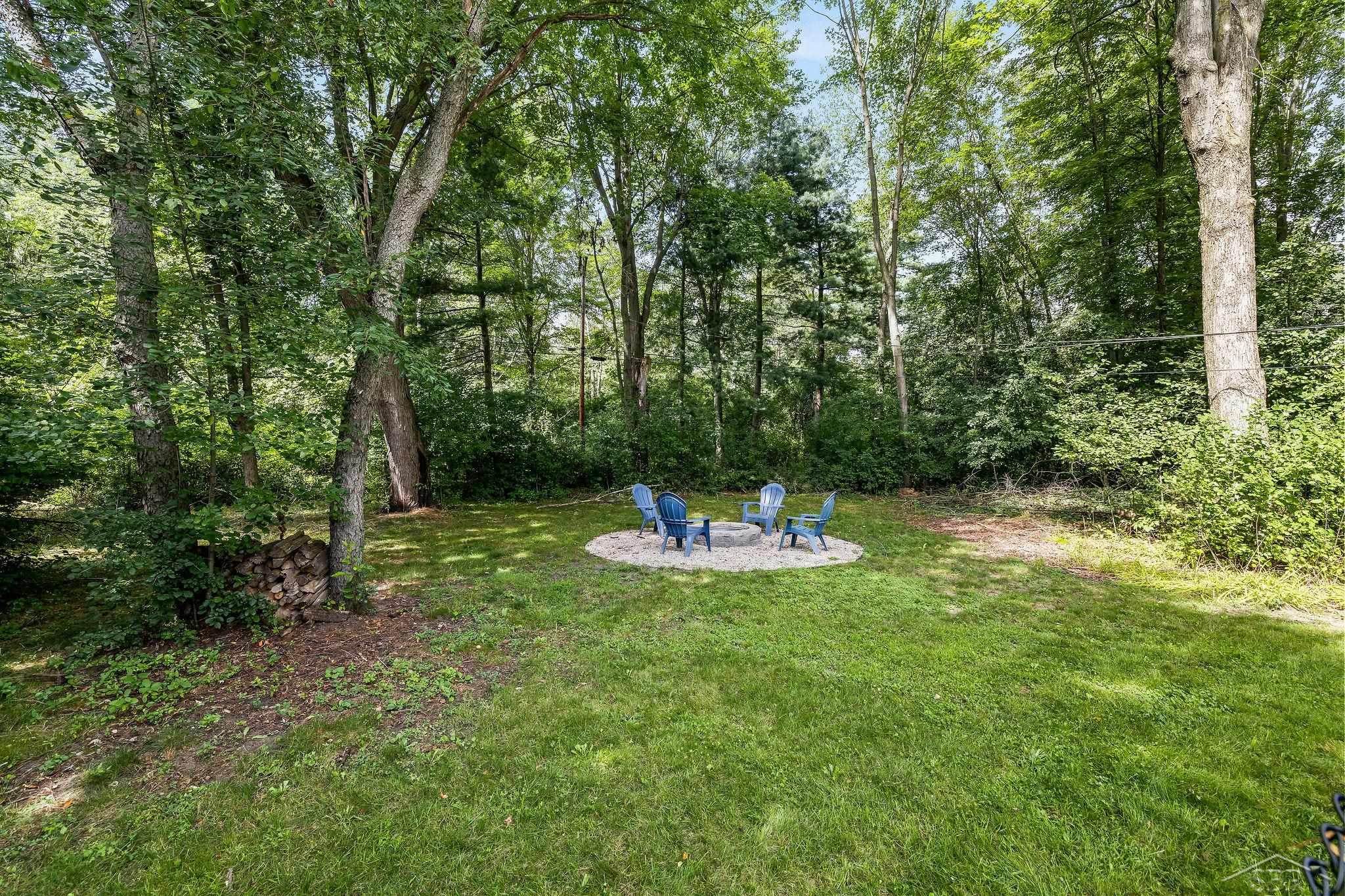 Photo 2 of Single family home for sale at 5403 Campau Dr, Midland, MI 48640 | MLS# 61050221585 | Listing updated on 2026-09-12