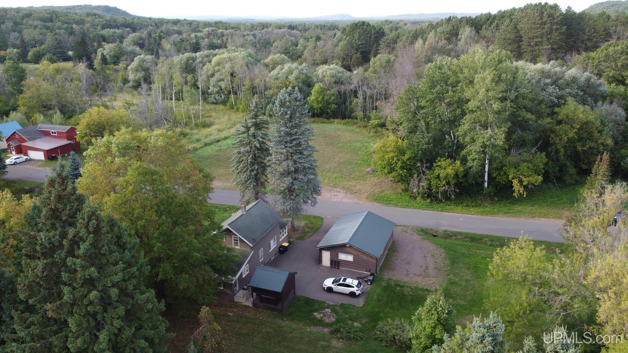 Photo 2 of Single family home for sale at 307 E Gold St, Bessemer, MI 49911 | MLS# 50221591 | Listing updated on 2026-10-05