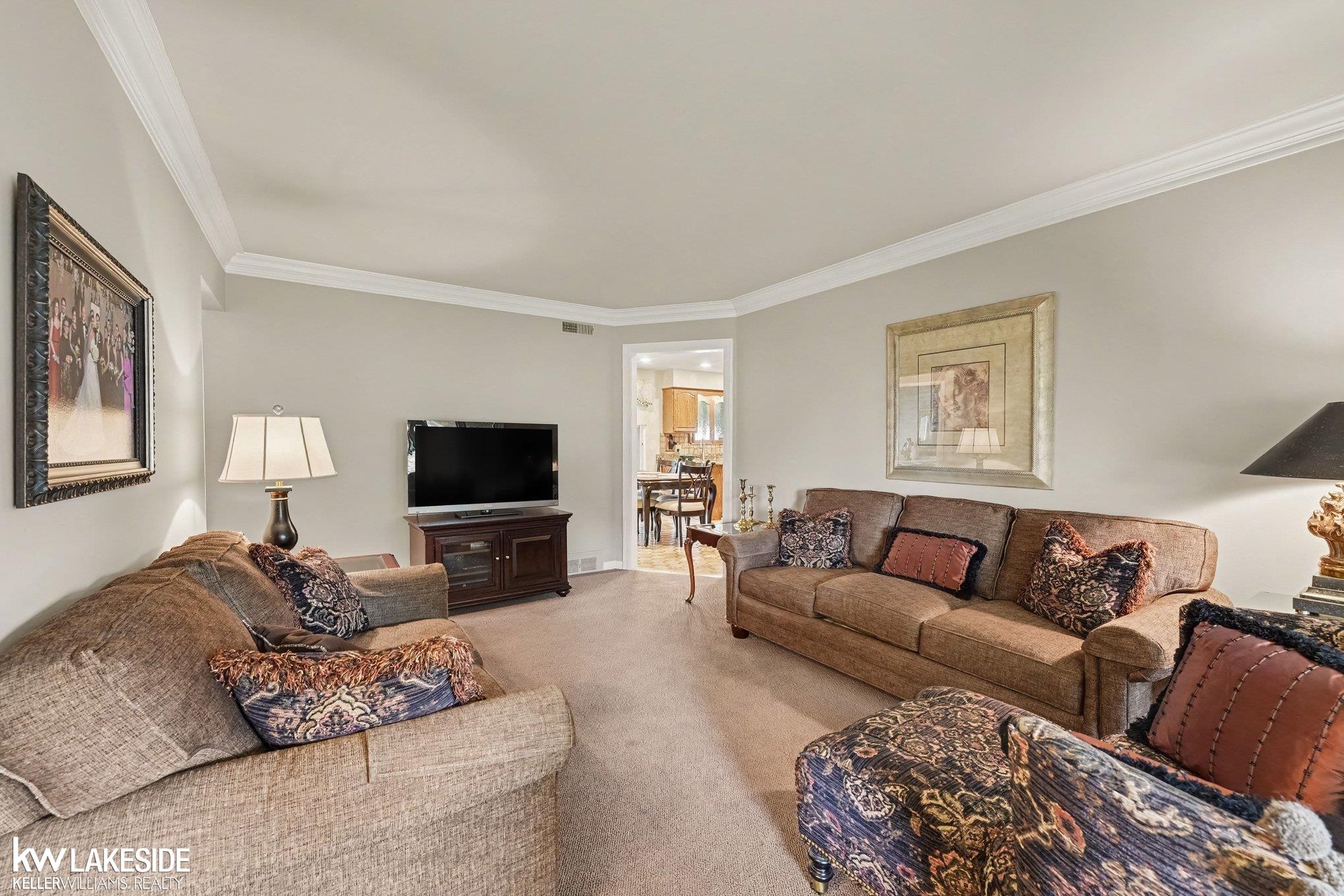 Photo 4 of Single family home for sale at 13482 Perry Cir, Warren, MI 48088 | MLS# 58050221592 | Listing updated on 2026-09-14