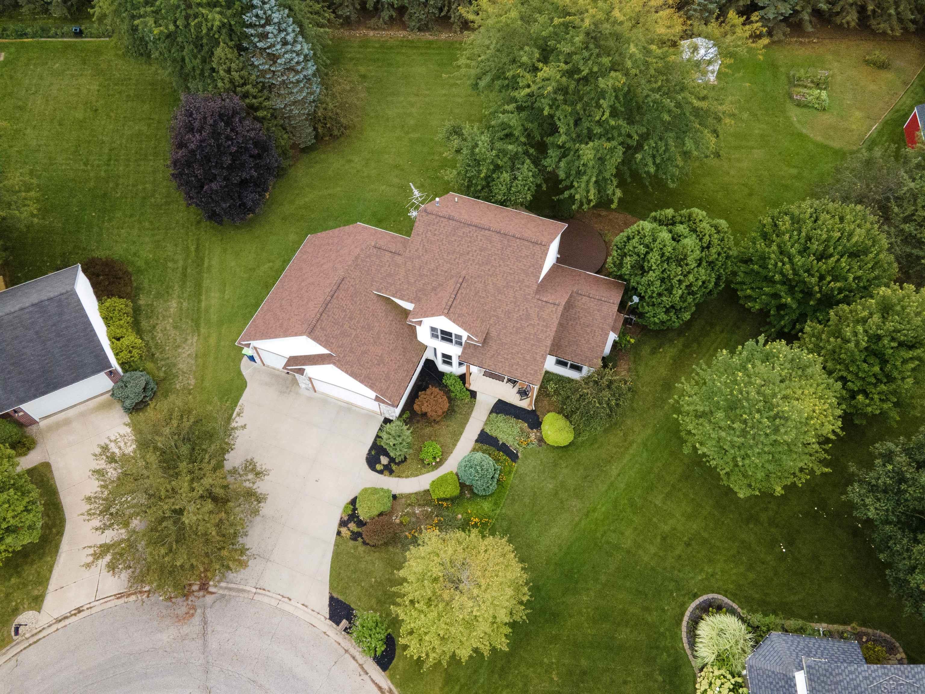 Photo 4 of Single family home for sale at 12837 Whisper Ridge Dr, Freeland, MI 48623 | MLS# 61050221598 | Listing updated on 2026-09-12