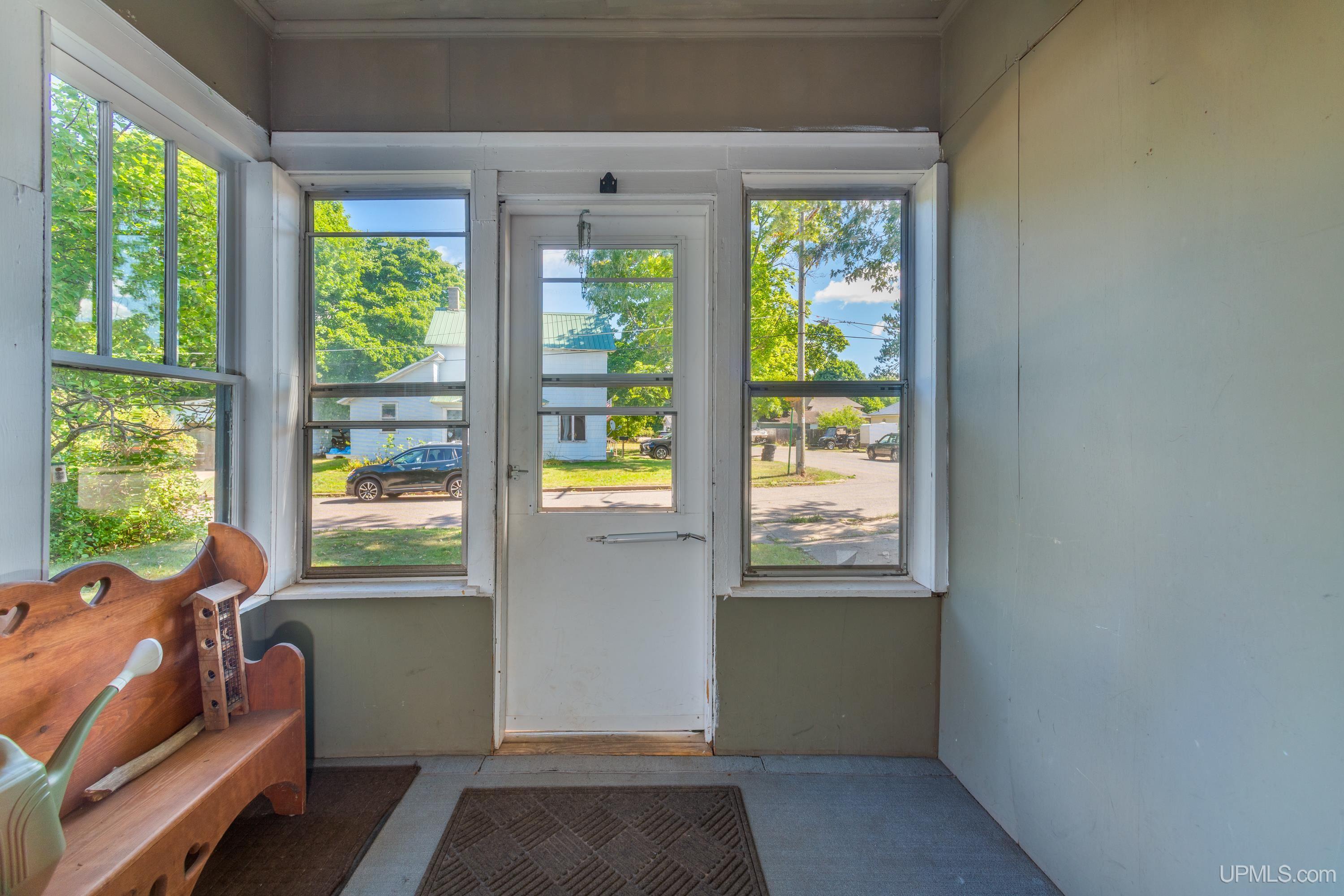 Photo 4 of Single family home for sale at 603 N 6th Street, Ishpeming, MI 49849 | MLS# 50221603 | Listing updated on 2026-10-06