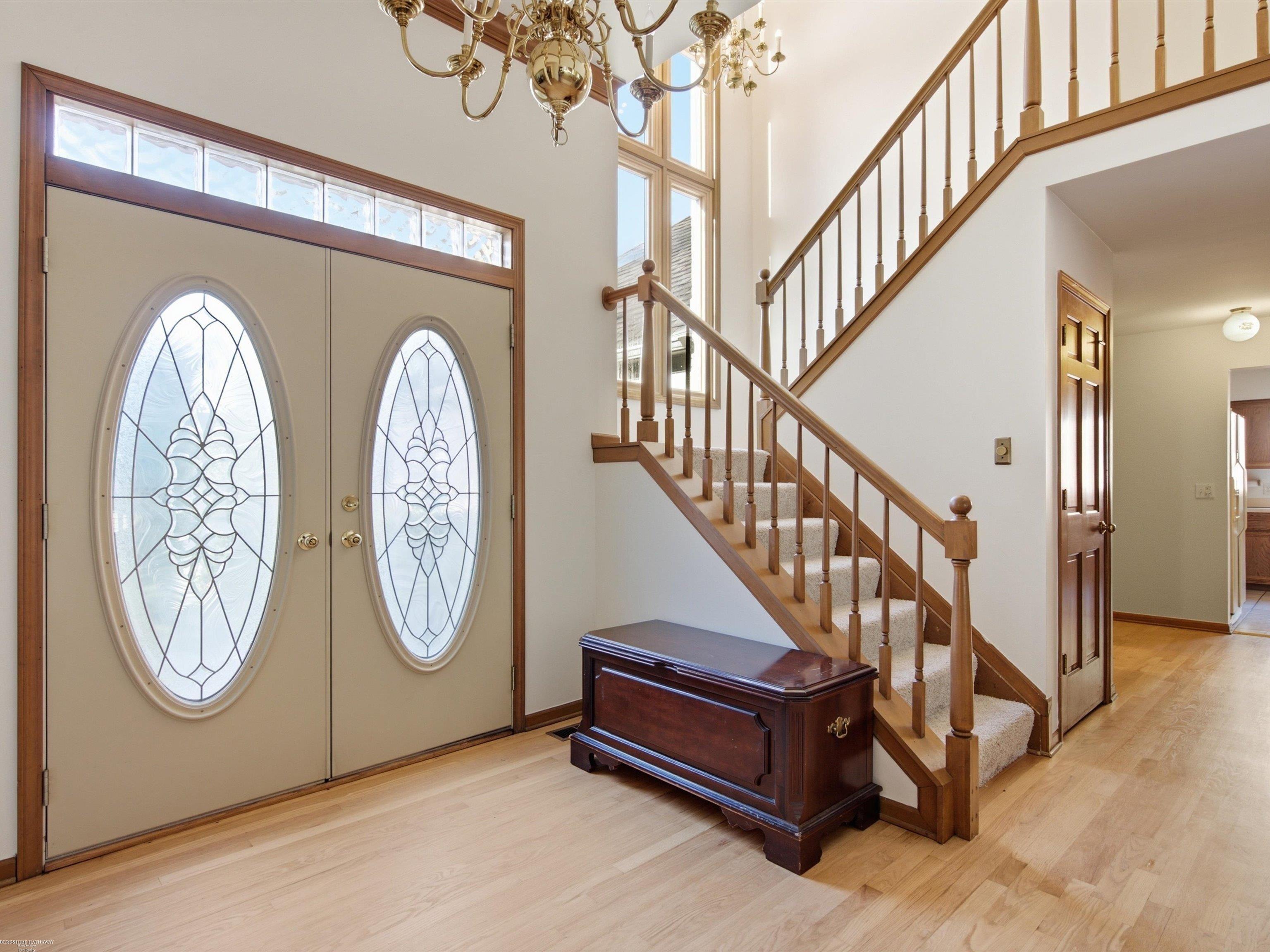 Photo 2 of Single family home for sale at 3016 Charlwood Dr, Rochester Hills, MI 48306 | MLS# 58050221607 | Listing updated on 2026-09-16