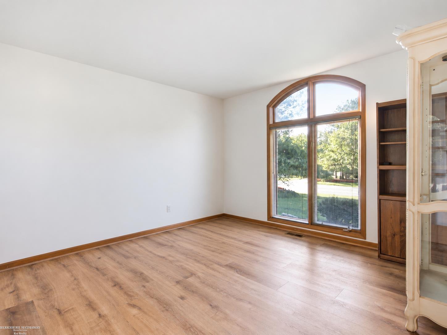 Photo 3 of Single family home for sale at 3016 Charlwood Dr, Rochester Hills, MI 48306 | MLS# 58050221607 | Listing updated on 2026-09-16