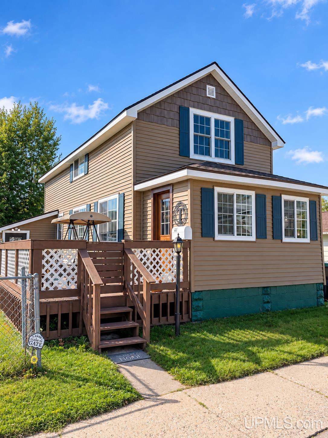 Photo 1 of Single family home for sale at 211 E G St, Iron Mountain, MI 49801 | MLS# 50221613 | Listing updated on 2026-09-15