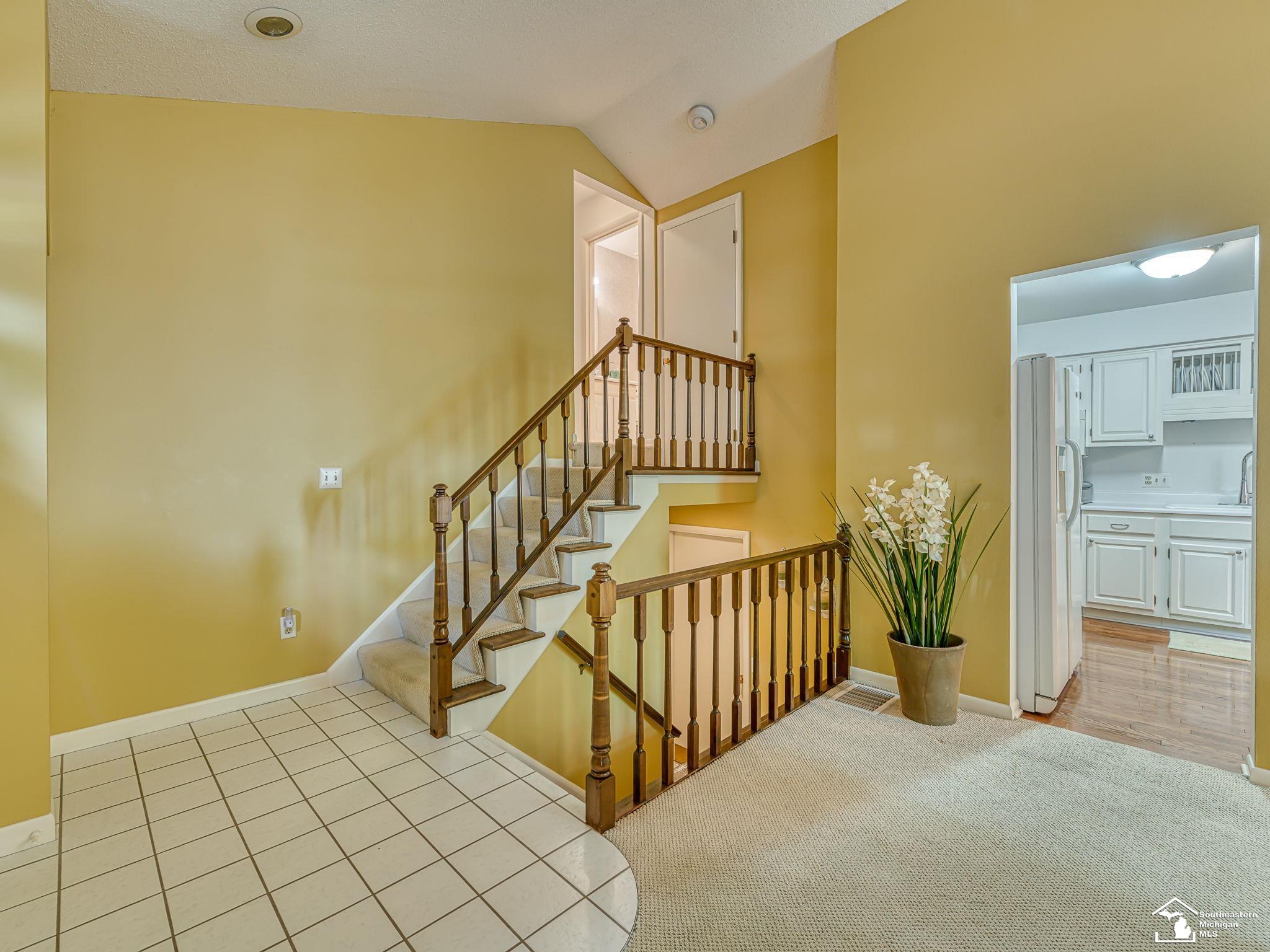 Listing Photo 4 - Condo for sale in building located at 66 Linswood Dr, Monroe, MI 48162