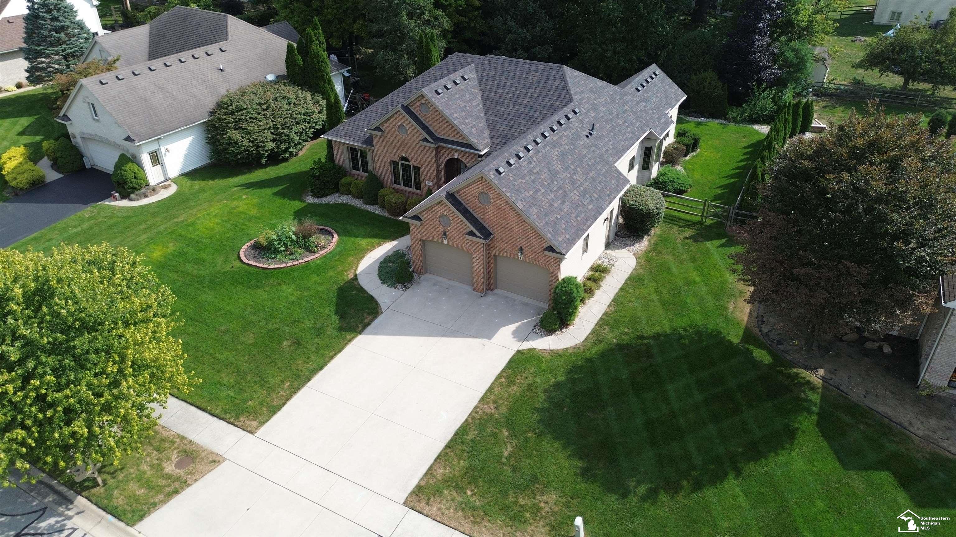 Photo 3 of Single family home for sale at 8110 High Oaks Dr, Lambertville, MI 48144 | MLS# 57050221619 | Listing updated on 2026-09-17