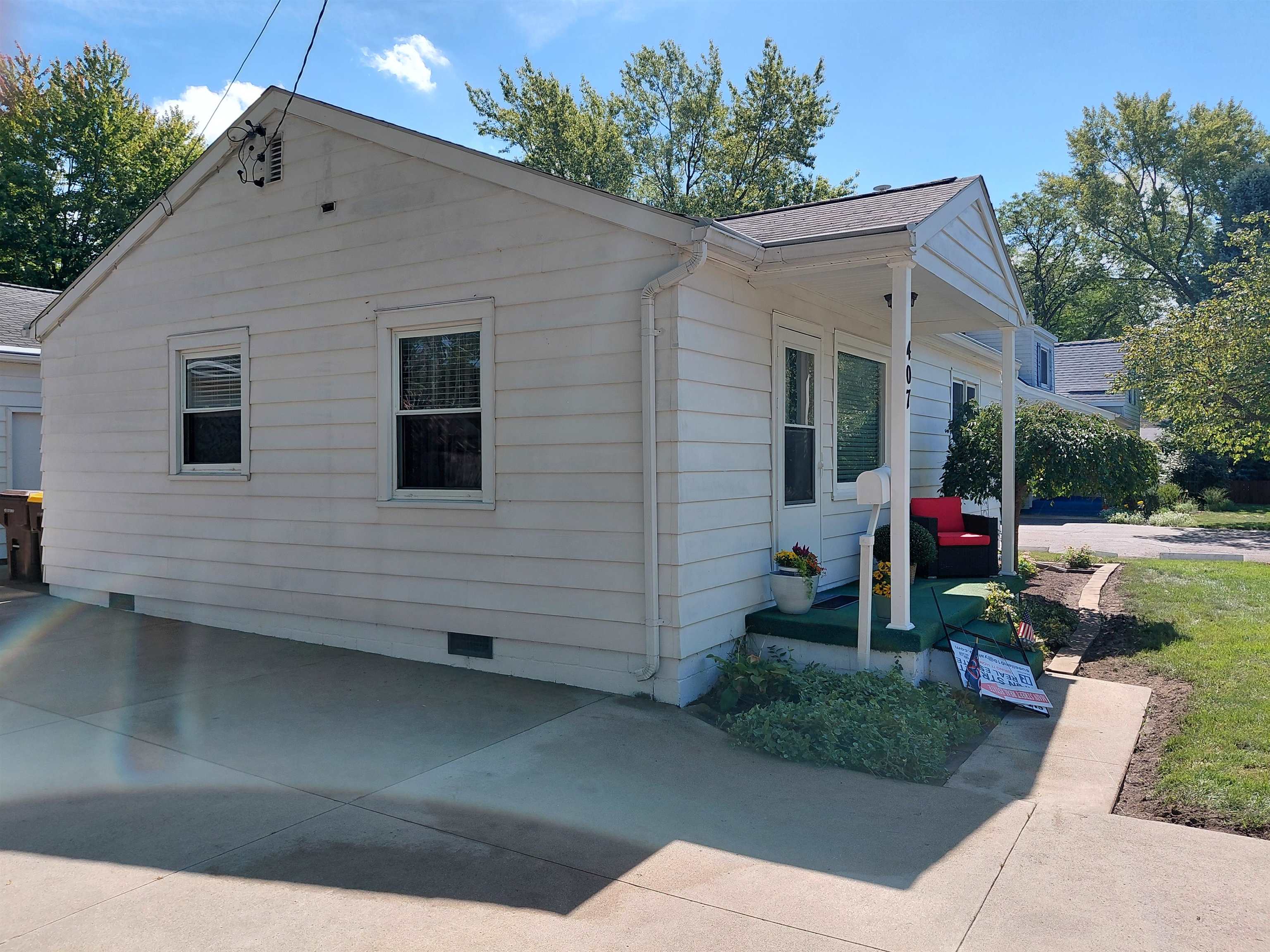 Photo 3 of Single family home for sale at 407 Sw Wood St Rd, Chesaning, MI 48616 | MLS# 50221620 | Listing updated on 2026-10-04