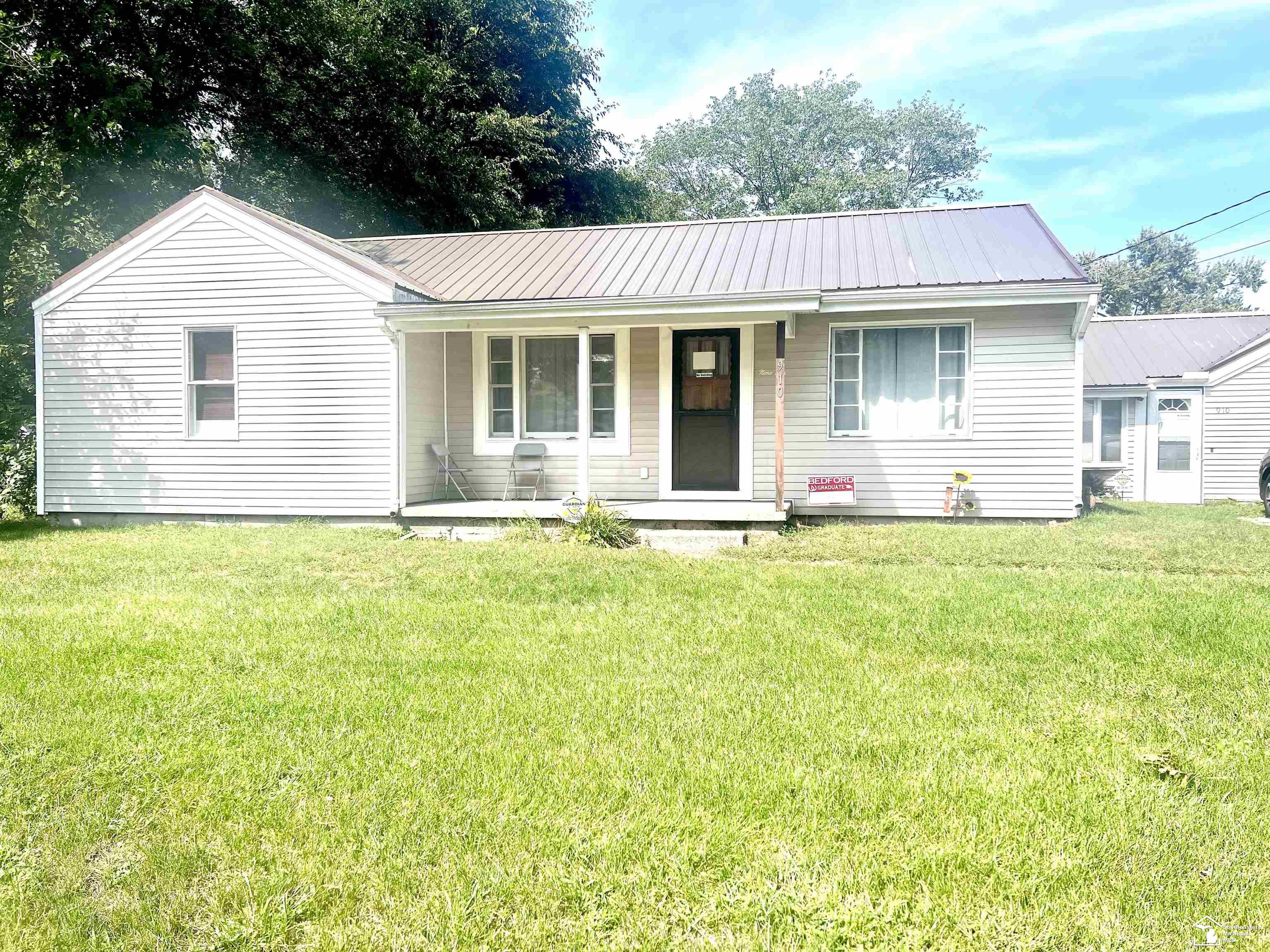 Photo 1 of Single family home for sale at 910 Mildred Ave, Temperance, MI 48182 | MLS# 50221635 | Listing updated on 2026-09-13