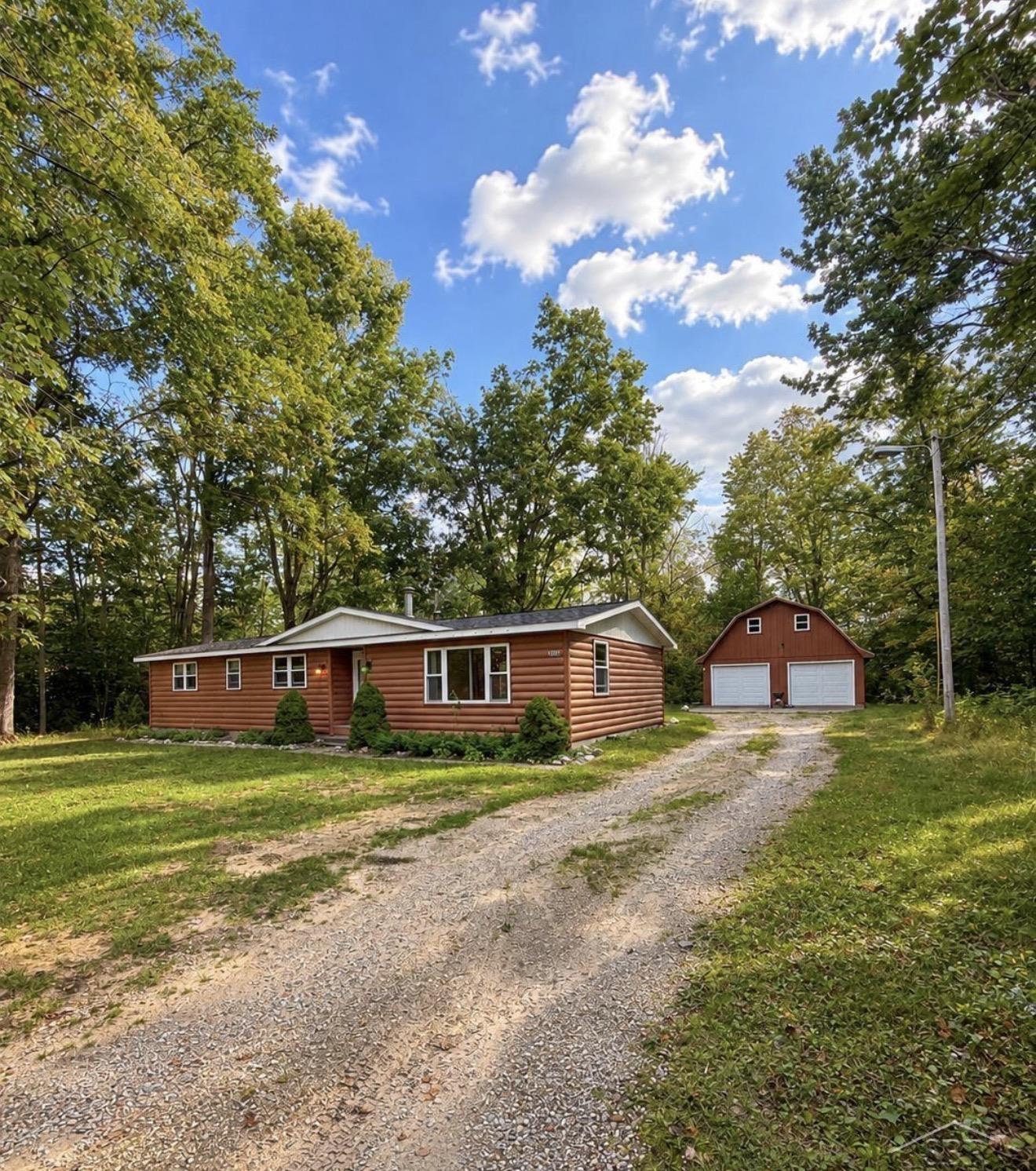 Photo 3 of Single family home for sale at 9378 Whispering Pines Dr, Mancelona, MI 49659 | MLS# 61050221636 | Listing updated on 2026-09-21