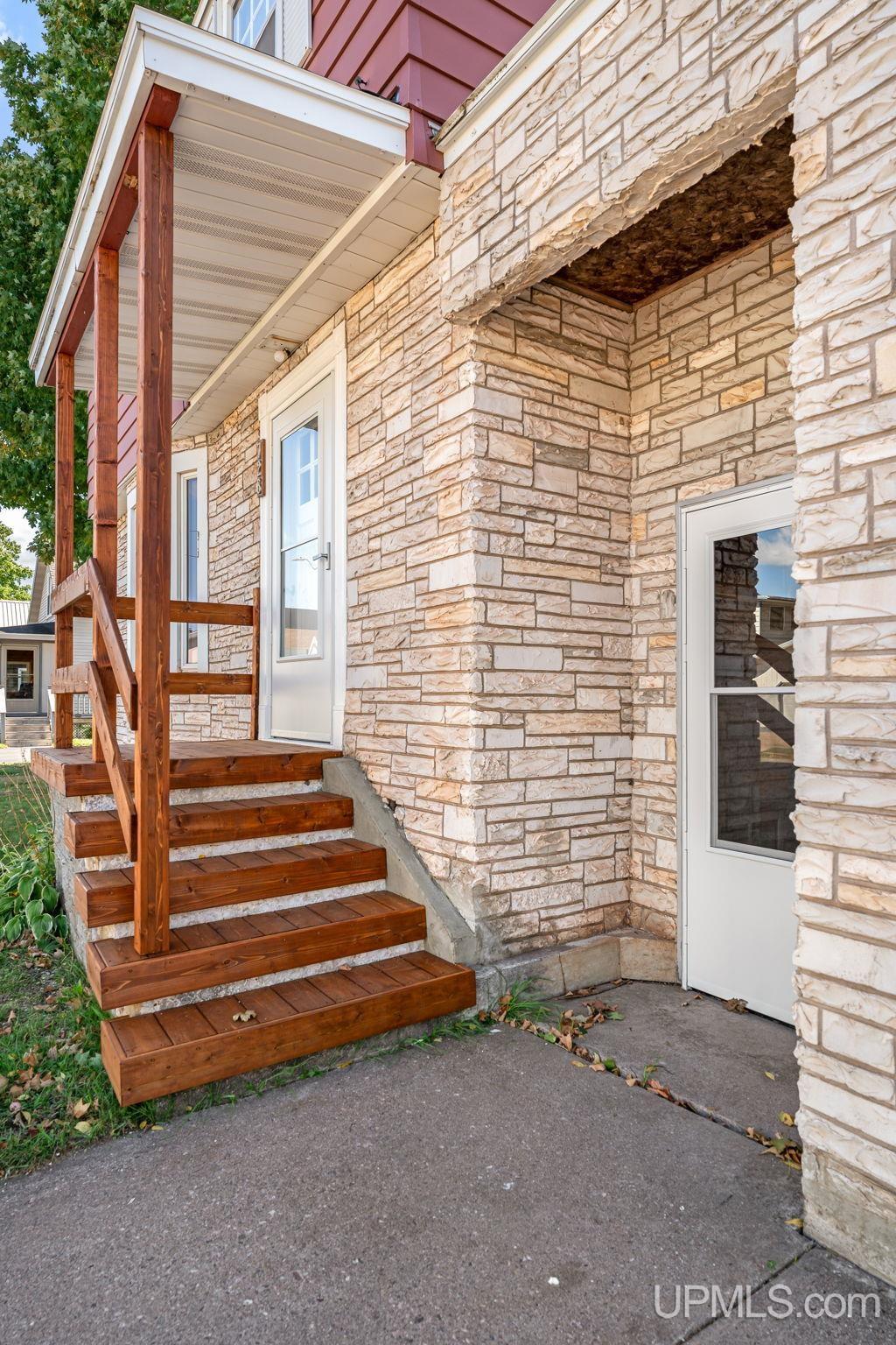 Photo 2 of Single family home for sale at 726 Maurice St, Ishpeming, MI 49849 | MLS# 50221649 | Listing updated on 2026-09-14