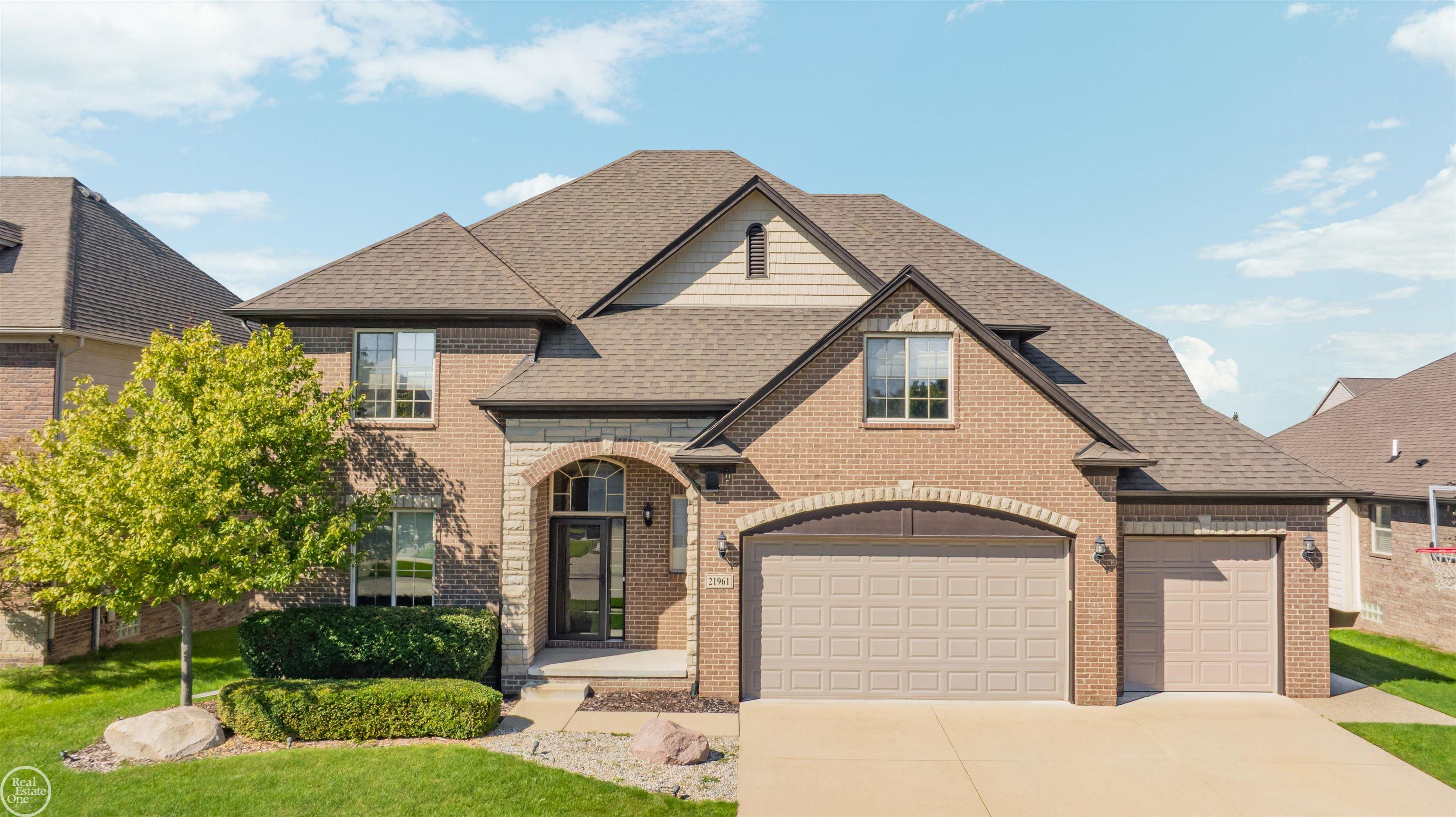 Photo 2 of Single family home for sale at 21961 Pinder Ct, Macomb, MI 48044 | MLS# 58050221656 | Listing updated on 2026-09-15