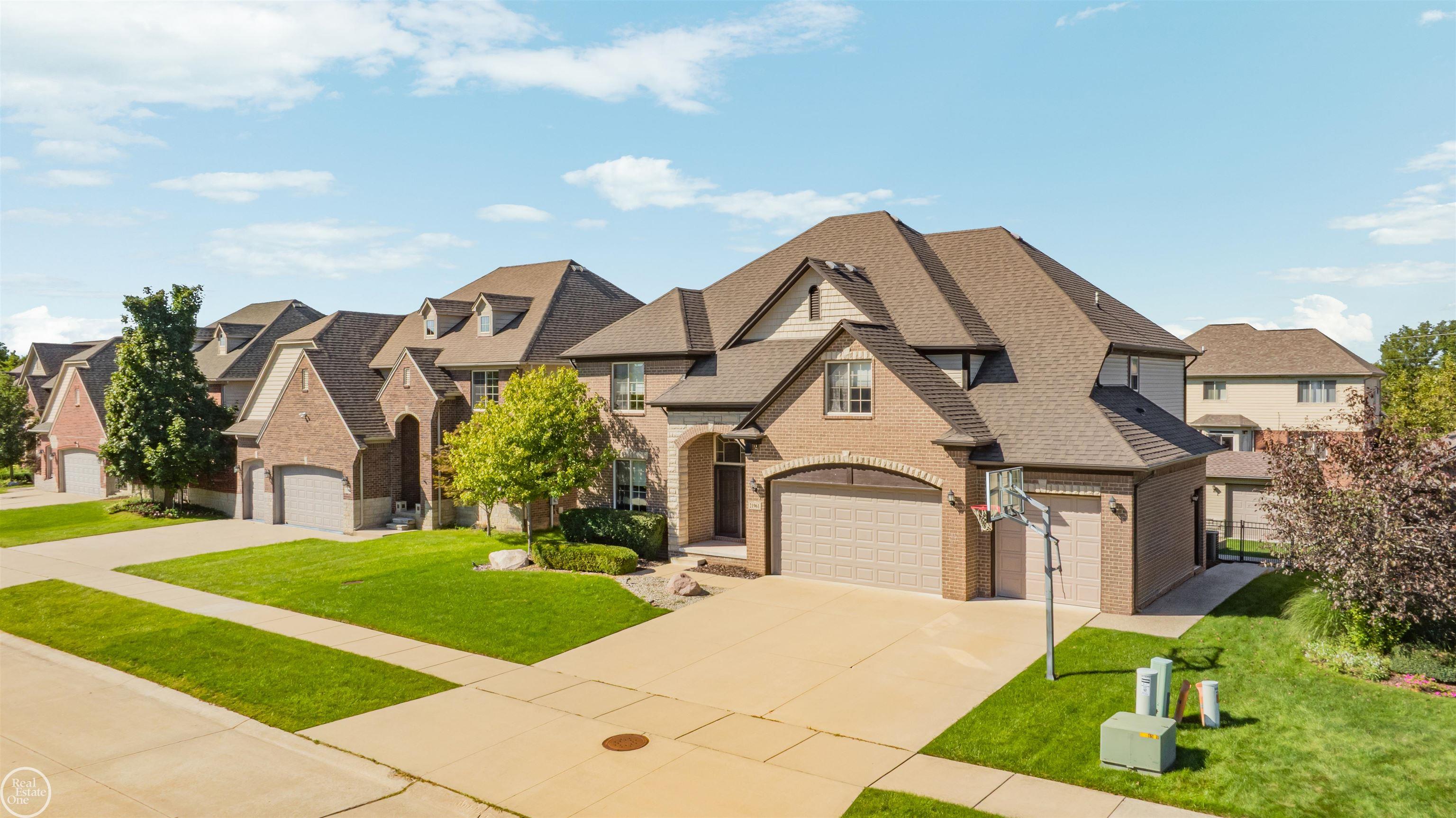 Photo 3 of Single family home for sale at 21961 Pinder Ct, Macomb, MI 48044 | MLS# 58050221656 | Listing updated on 2026-09-15