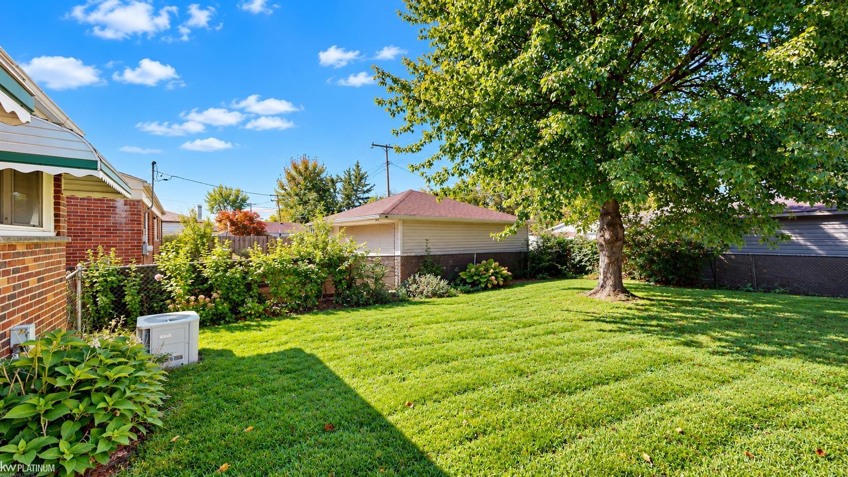 Photo 32 of Single family home for sale at 30107 Rosebriar St, Saint Clair Shores, MI 48082 | MLS# 50221659 | Listing updated on 2026-09-13