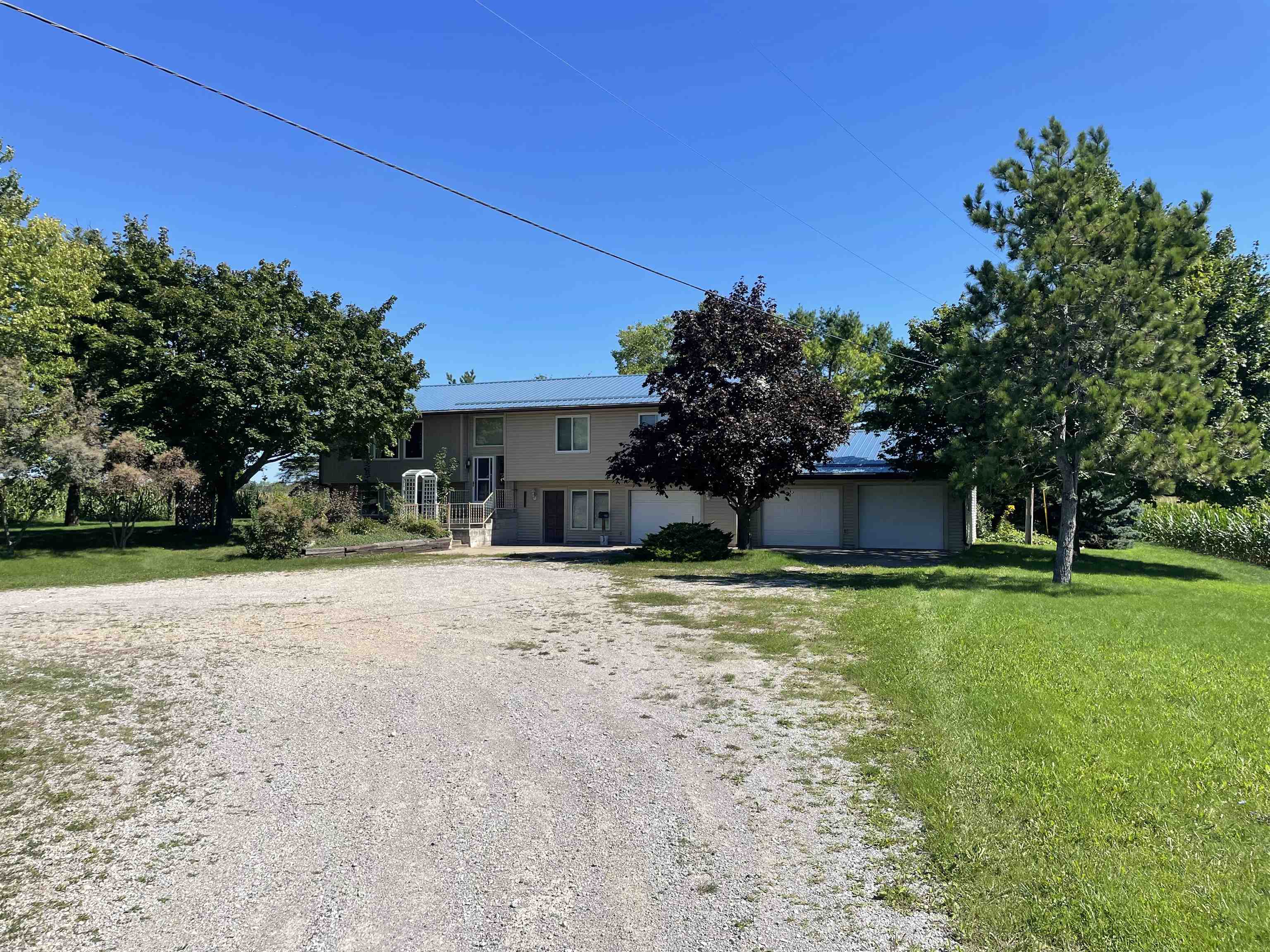 Photo 2 of Single family home for sale at 8593 S Clare Ave, Clare, MI 48617 | MLS# 50221669 | Listing updated on 2026-09-30