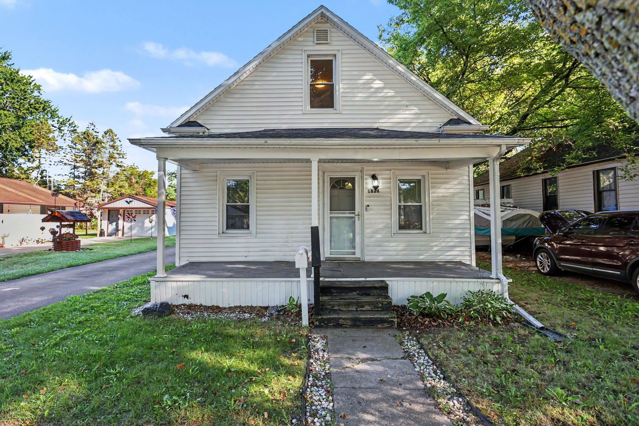 Photo 1 of Single family home for sale at 1826 Gilbert St, Saginaw, MI 48602 | MLS# 50221675 | Listing updated on 2026-09-16