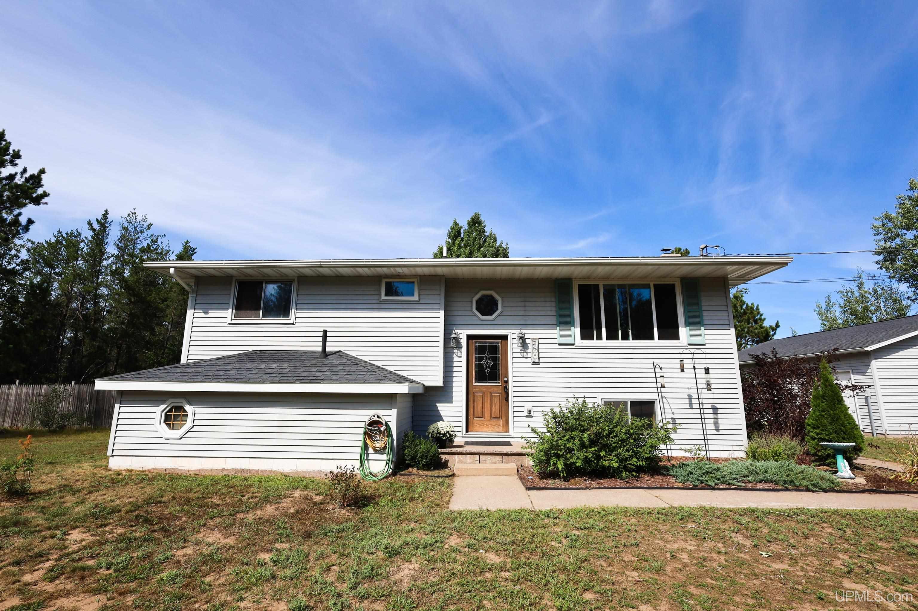 Photo 1 of Single family home for sale at 287 Kawbawgam Rd, Marquette, MI 49855 | MLS# 50221681 | Listing updated on 2026-09-18