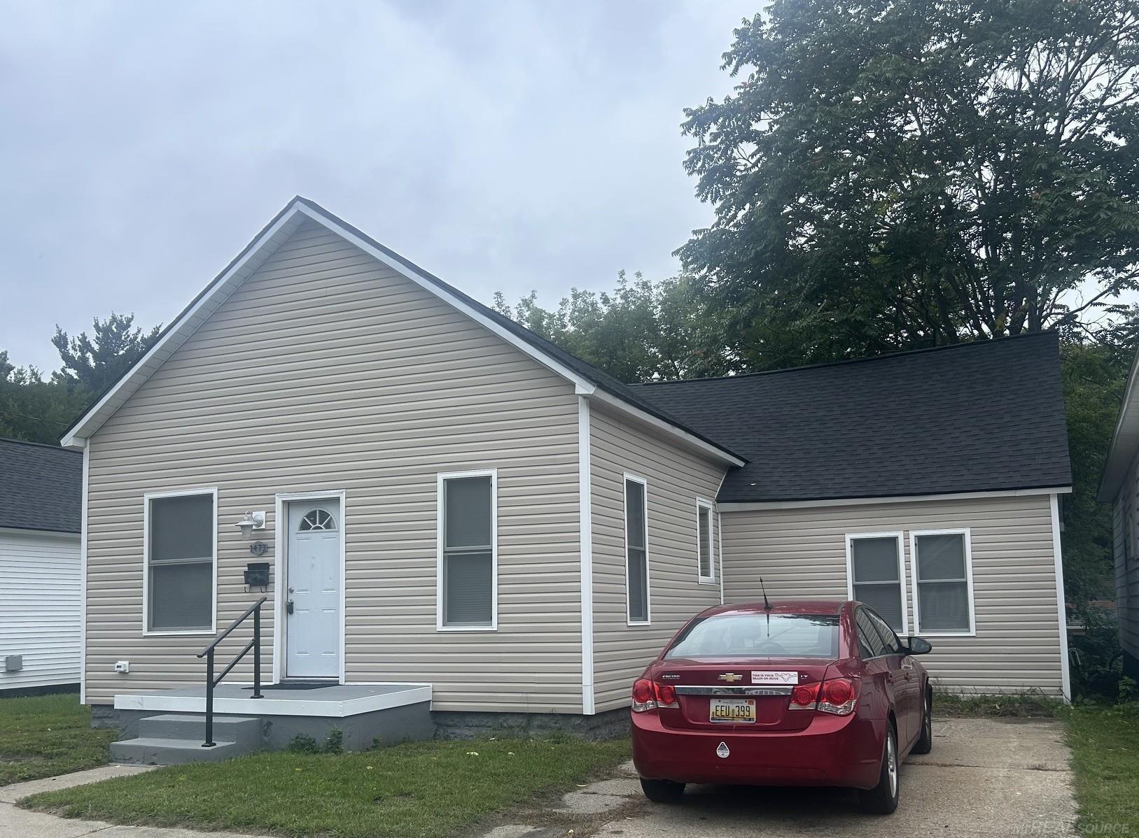 Photo 1 of Single family home for sale at 1473 Division St, Muskegon, MI 49441 | MLS# 58050221685 | Listing updated on 2026-09-14