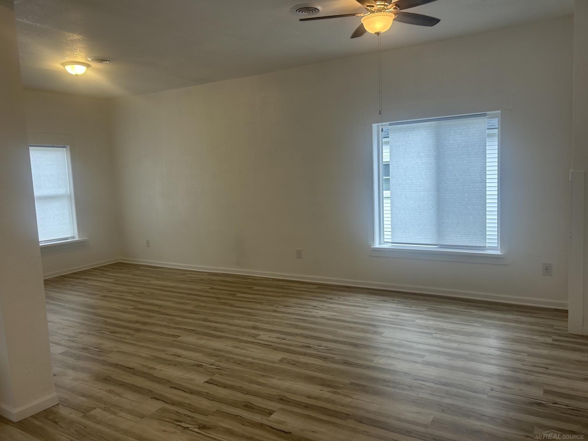 Photo 2 of Single family home for sale at 1473 Division St, Muskegon, MI 49441 | MLS# 58050221685 | Listing updated on 2026-09-14