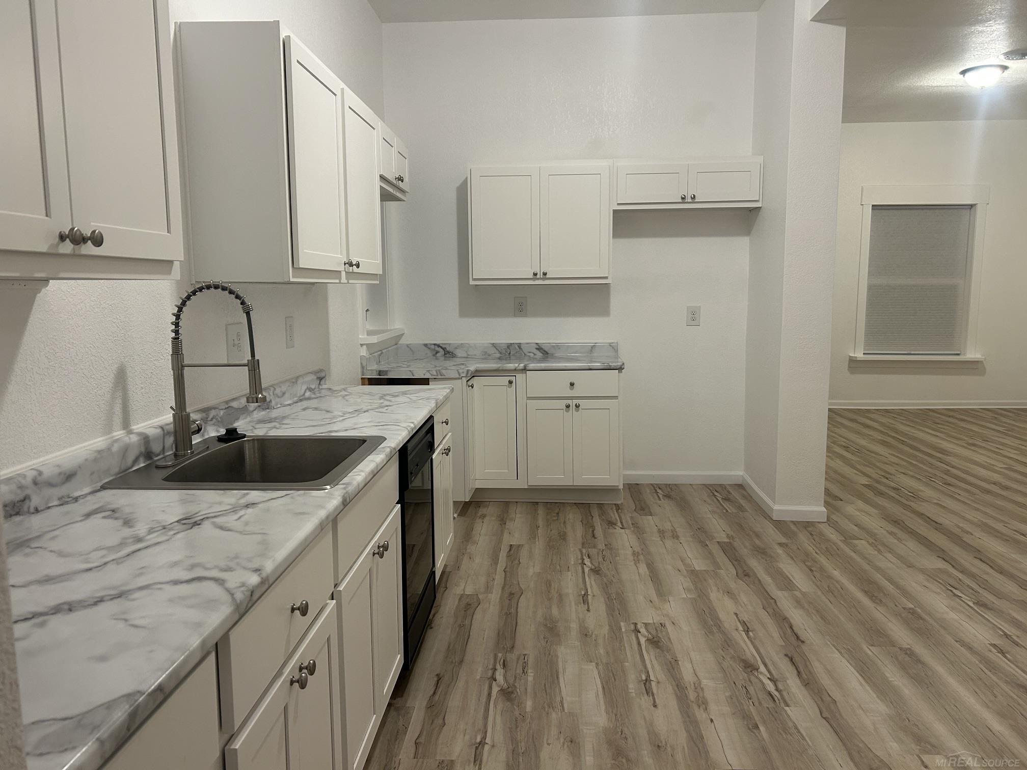 Photo 3 of Single family home for sale at 1473 Division St, Muskegon, MI 49441 | MLS# 58050221685 | Listing updated on 2026-09-14