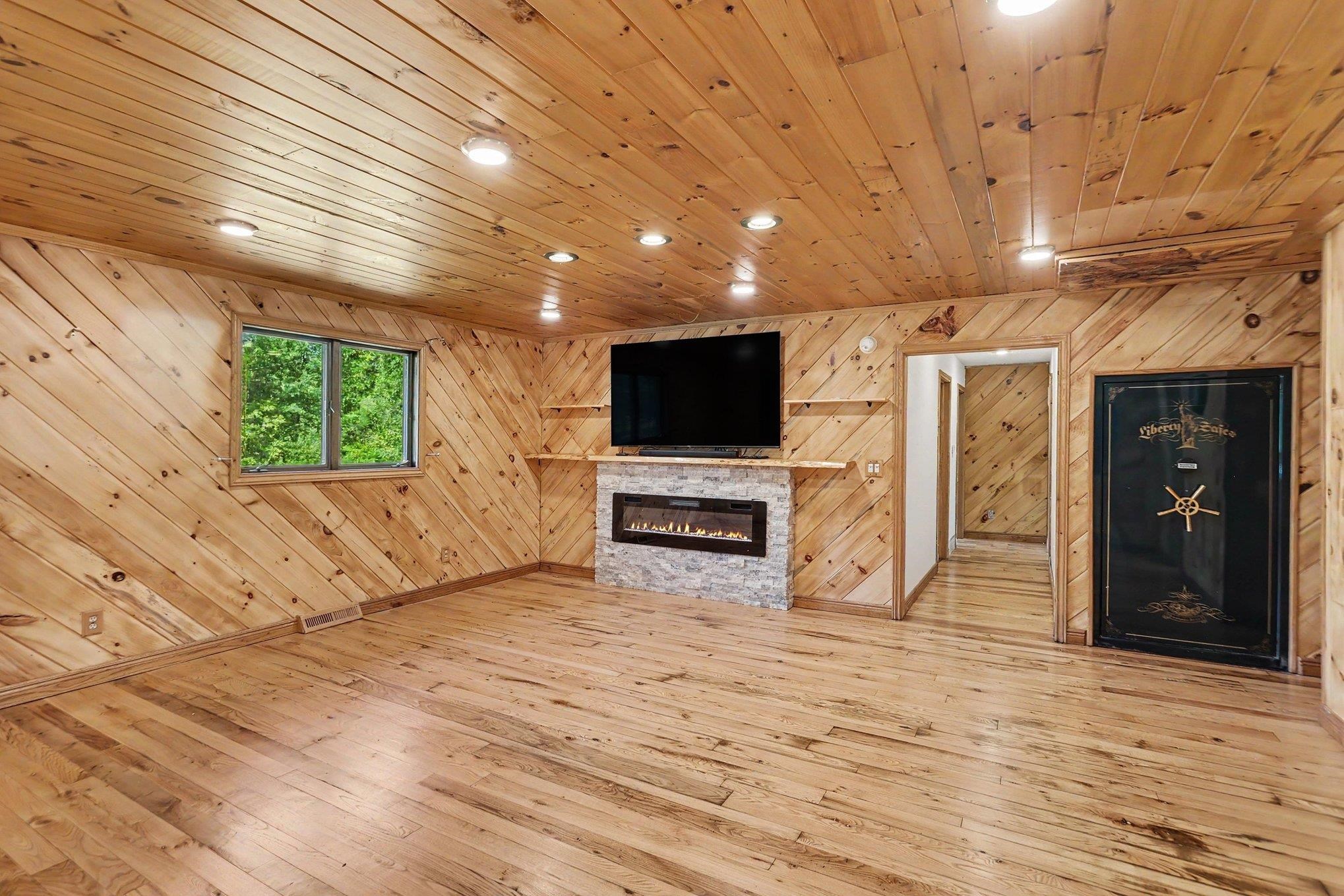 Photo 3 of Single family home for sale at 1888 E Erickson Rd, Pinconning, MI 48650 | MLS# 50221687 | Listing updated on 2026-09-14