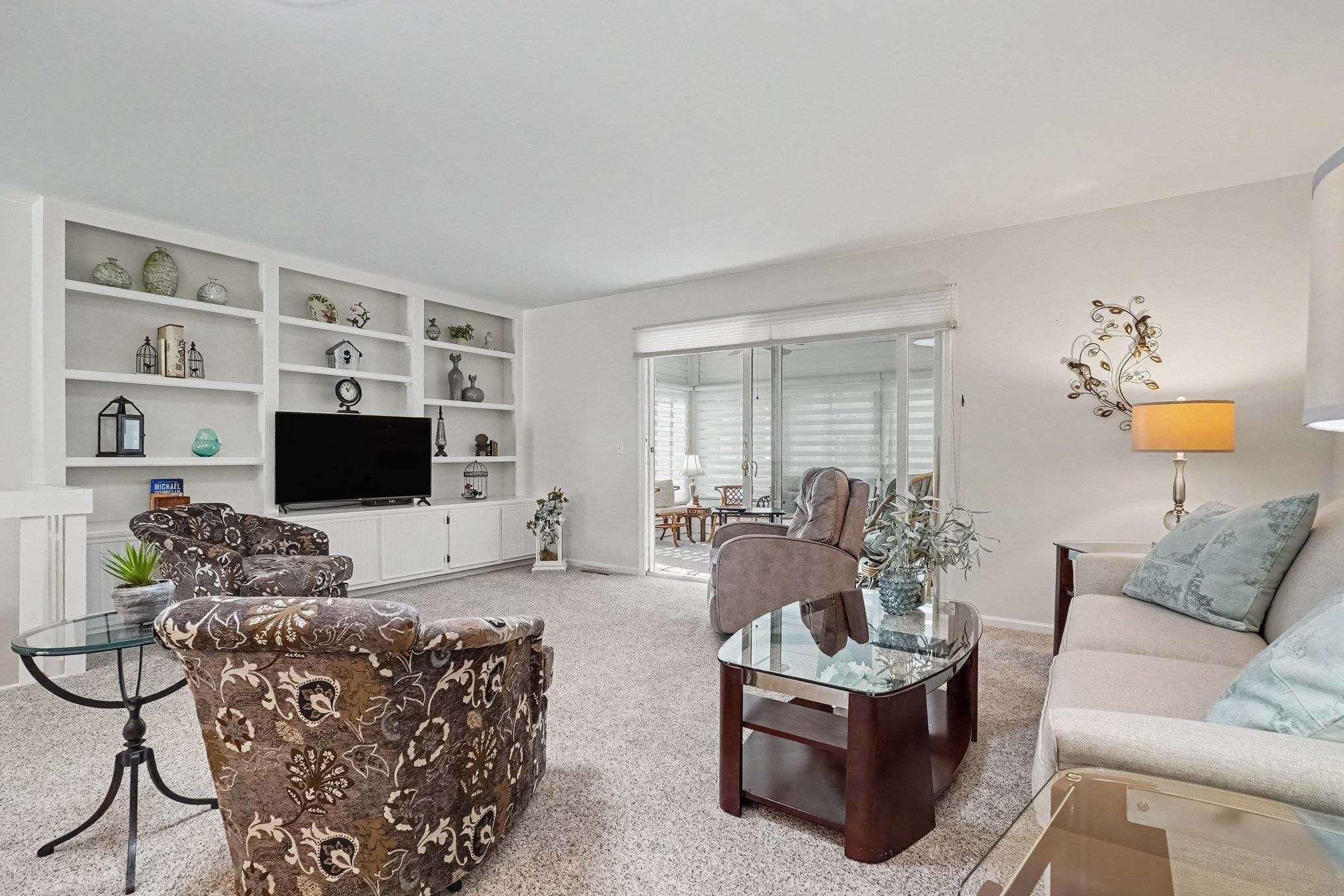 Listing Photo 4 - Condo for sale in building located at 4838 Appletree Ln, Bay City, MI 48706
