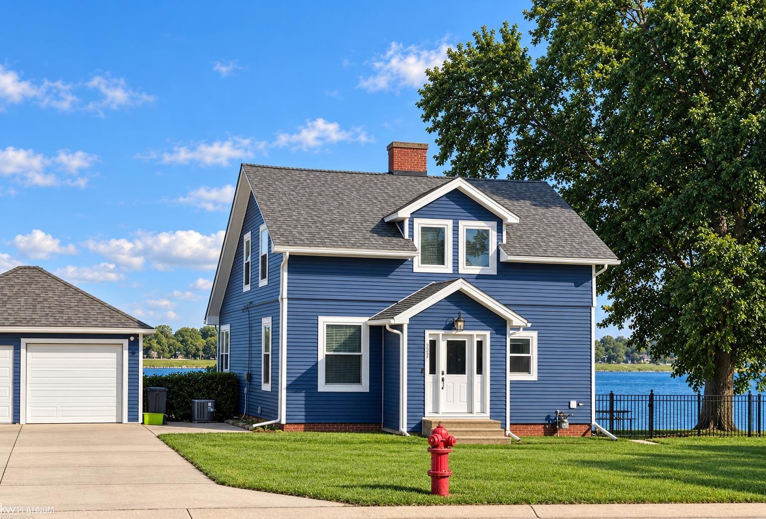 Photo 2 of Single family home for sale at 207 Gratiot Blvd, Marysville, MI 48040 | MLS# 58050221691 | Listing updated on 2026-09-18