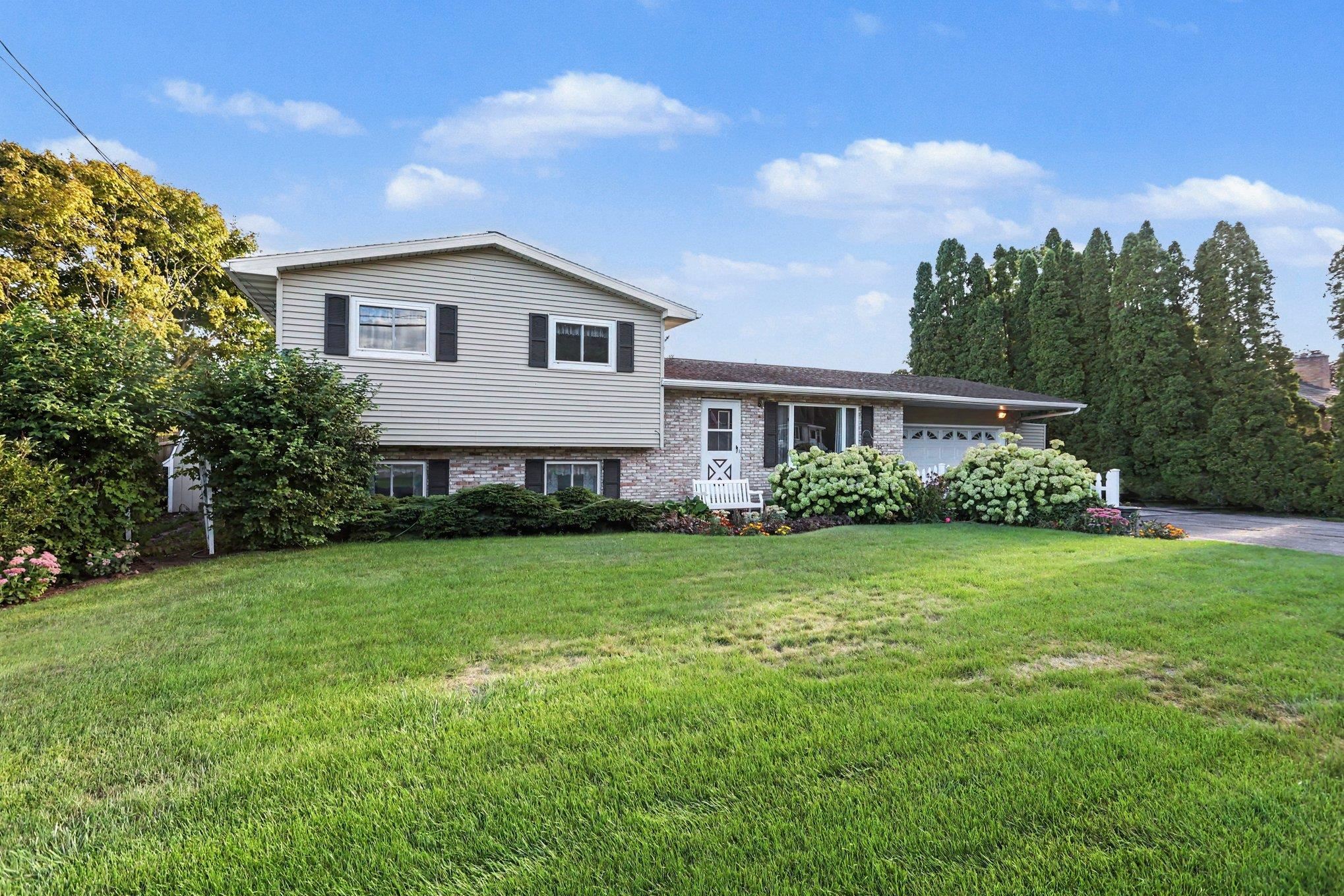 Photo 3 of Single family home for sale at 3852 Wheeler Rd, Bay City, MI 48706 | MLS# 50221694 | Listing updated on 2026-09-14