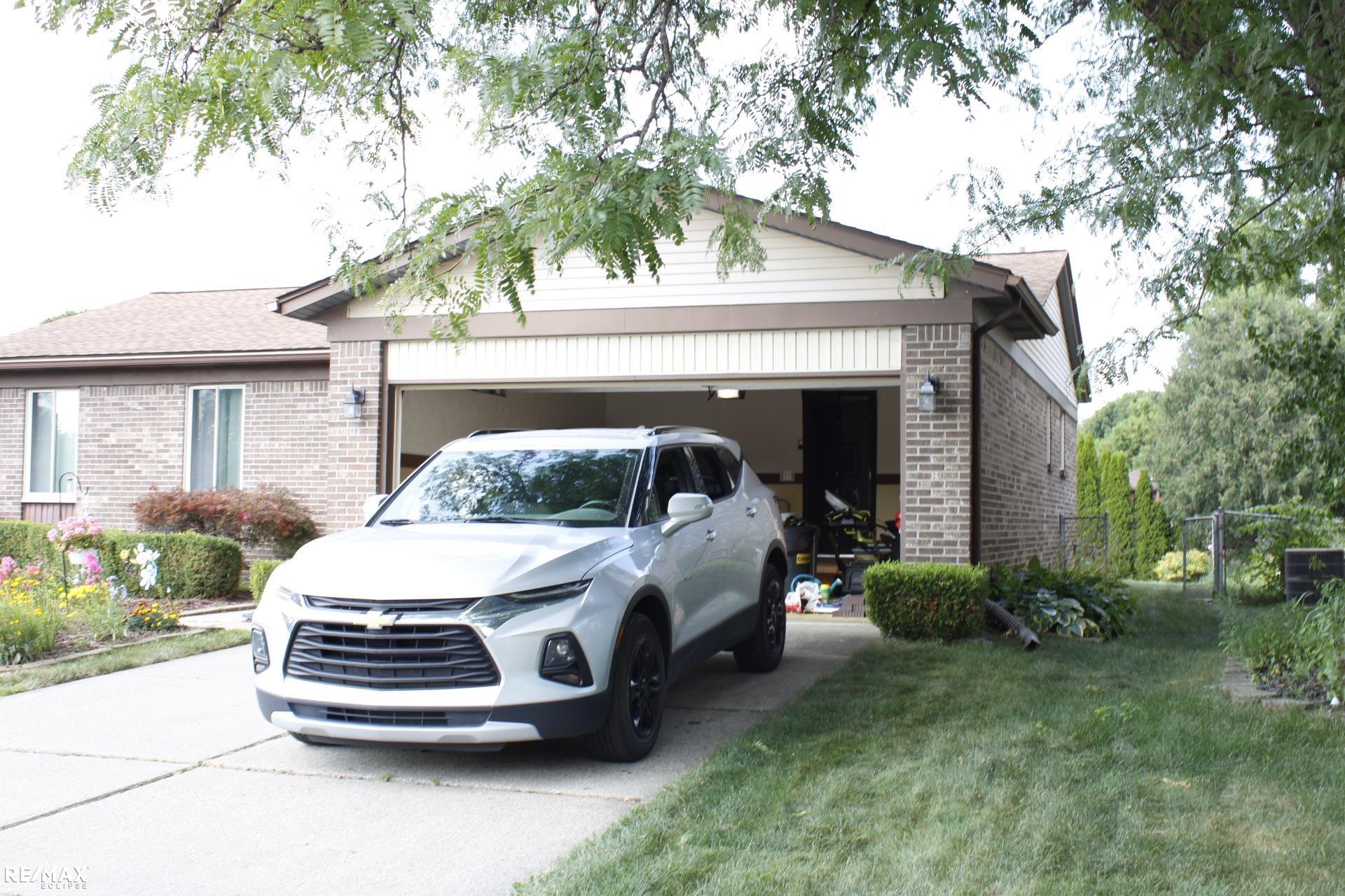 Photo 3 of Single family home for sale at 19909 Towner Dr, Clinton Township, MI 48038 | MLS# 58050221696 | Listing updated on 2026-09-14