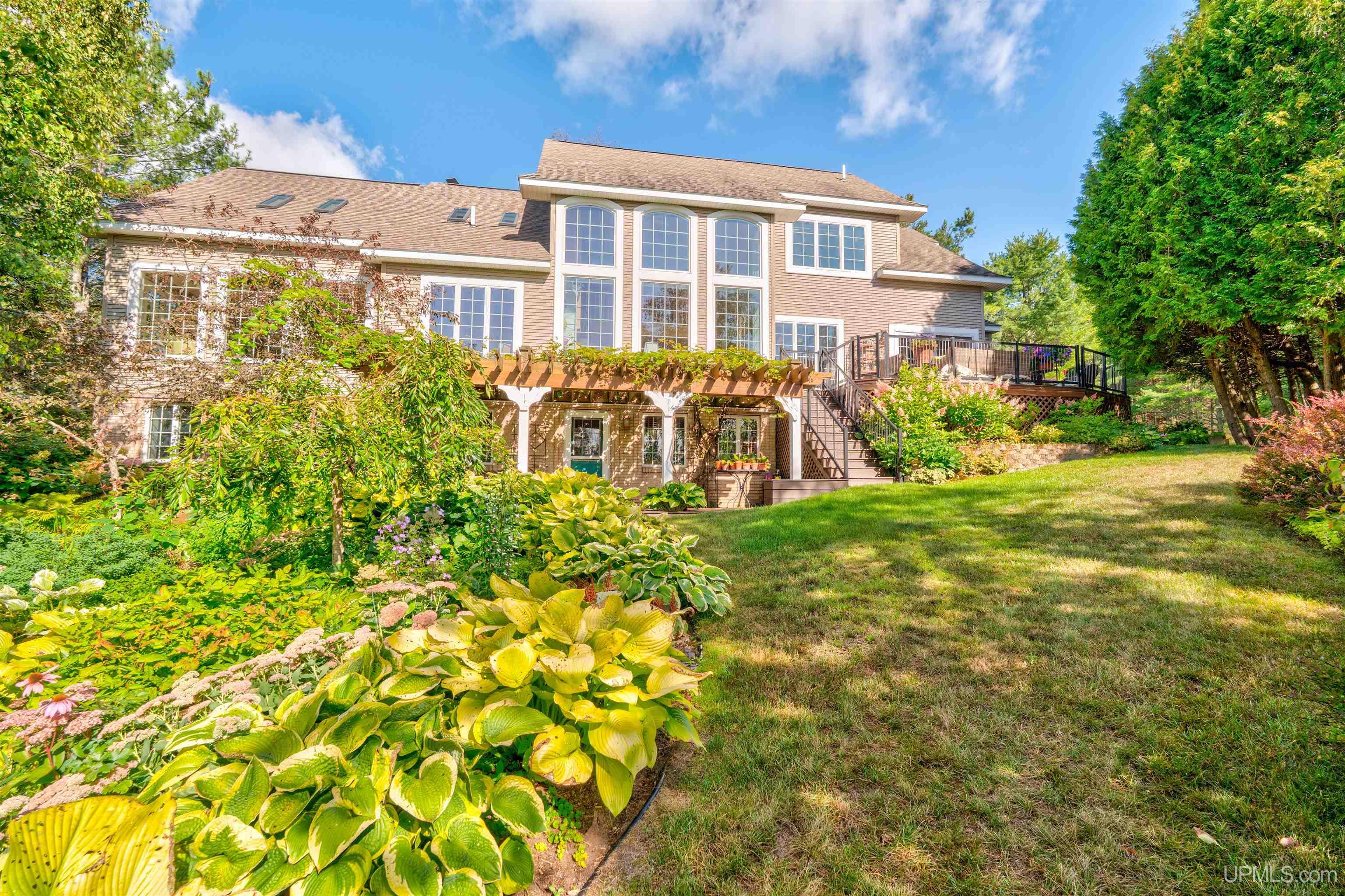 Photo 1 of Single family home for sale at 6549 W Us Hwy 2, Manistique, MI 49854 | MLS# 50221704 | Listing updated on 2026-09-15