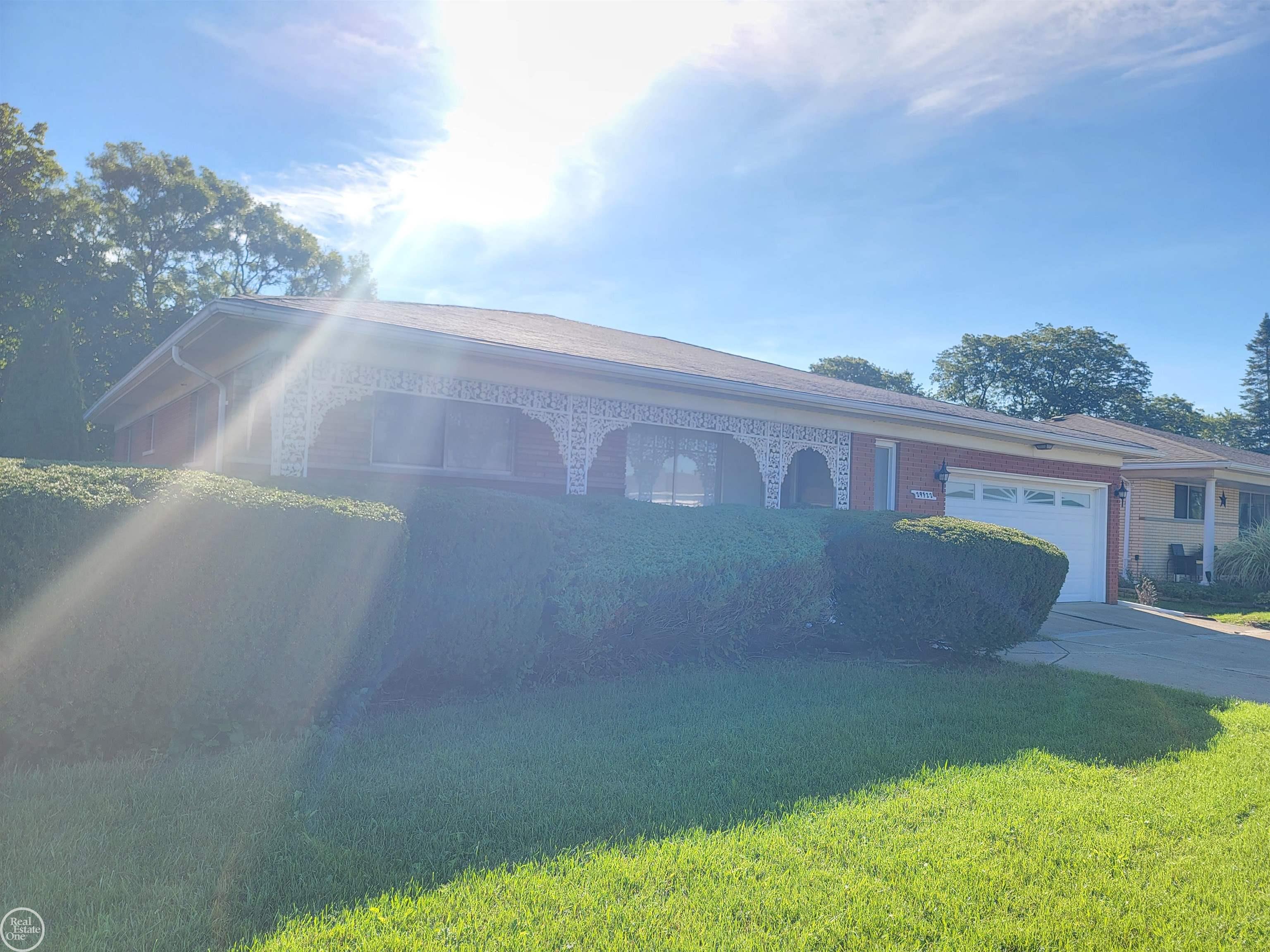 Photo 2 of Single family home for sale at 29322 Ridgefield Ave, Warren, MI 48088 | MLS# 58050221709 | Listing updated on 2026-09-14