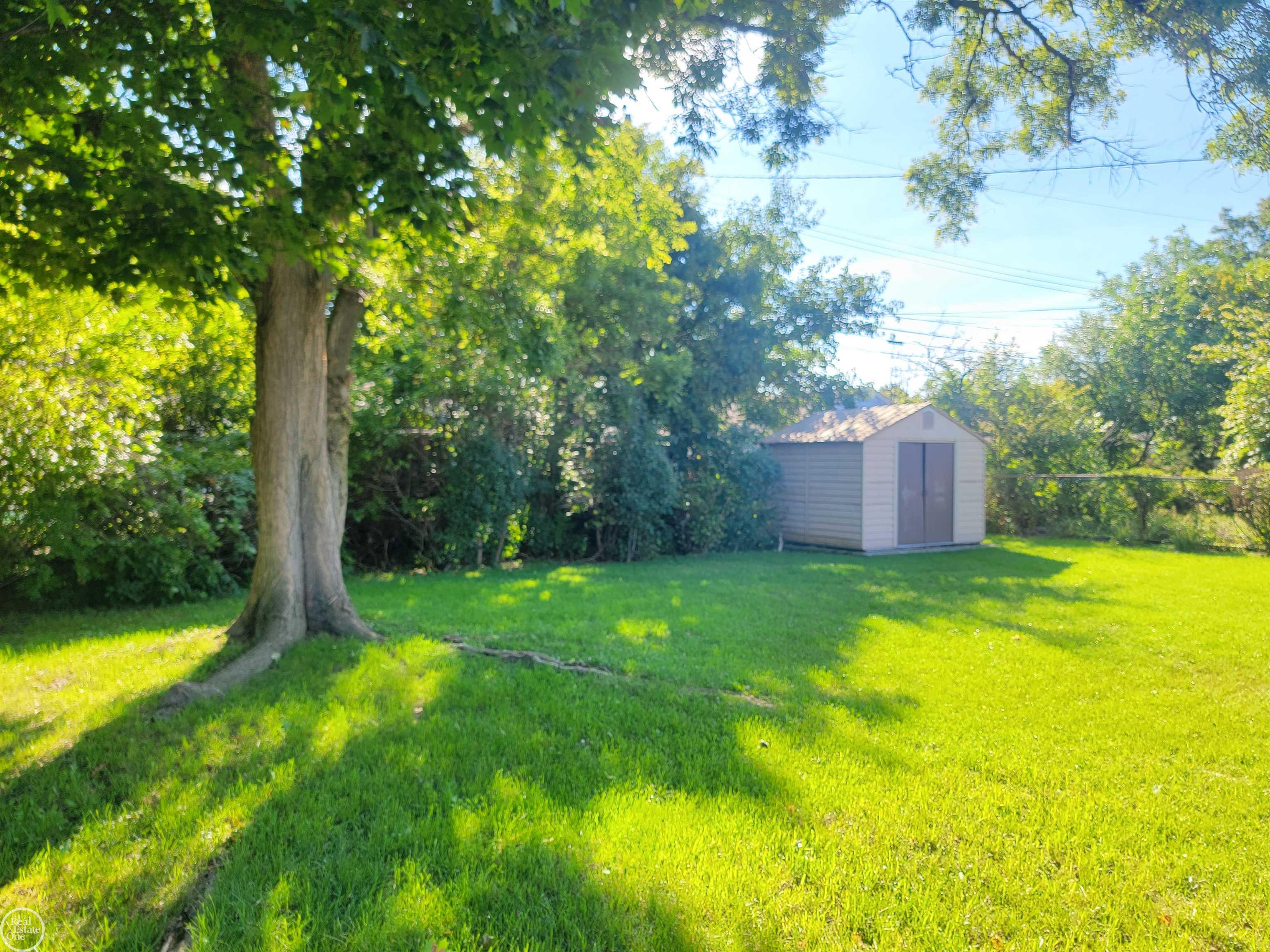 Photo 3 of Single family home for sale at 29322 Ridgefield Ave, Warren, MI 48088 | MLS# 58050221709 | Listing updated on 2026-09-14