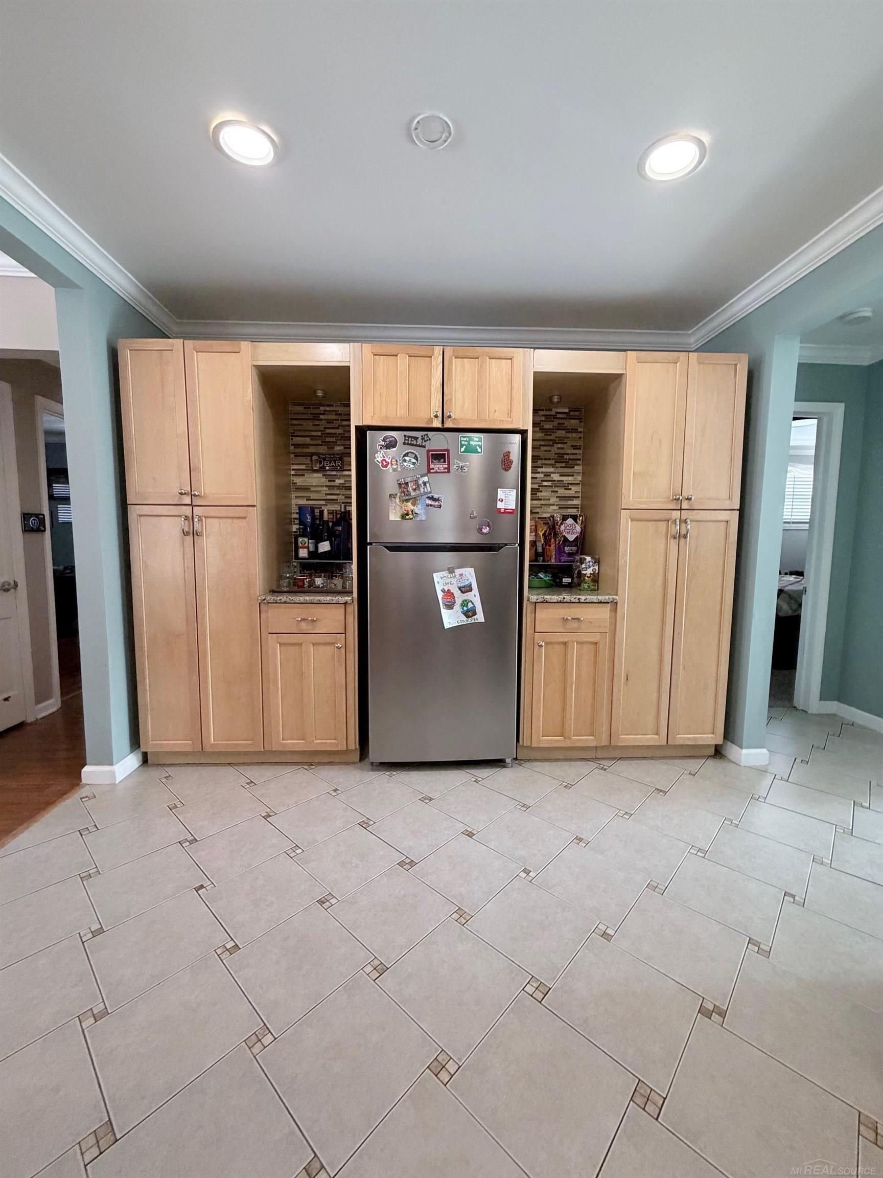 Photo 4 of Single family home for sale at 17840 Tennyson St, Roseville, MI 48066 | MLS# 58050221733 | Listing updated on 2026-09-14