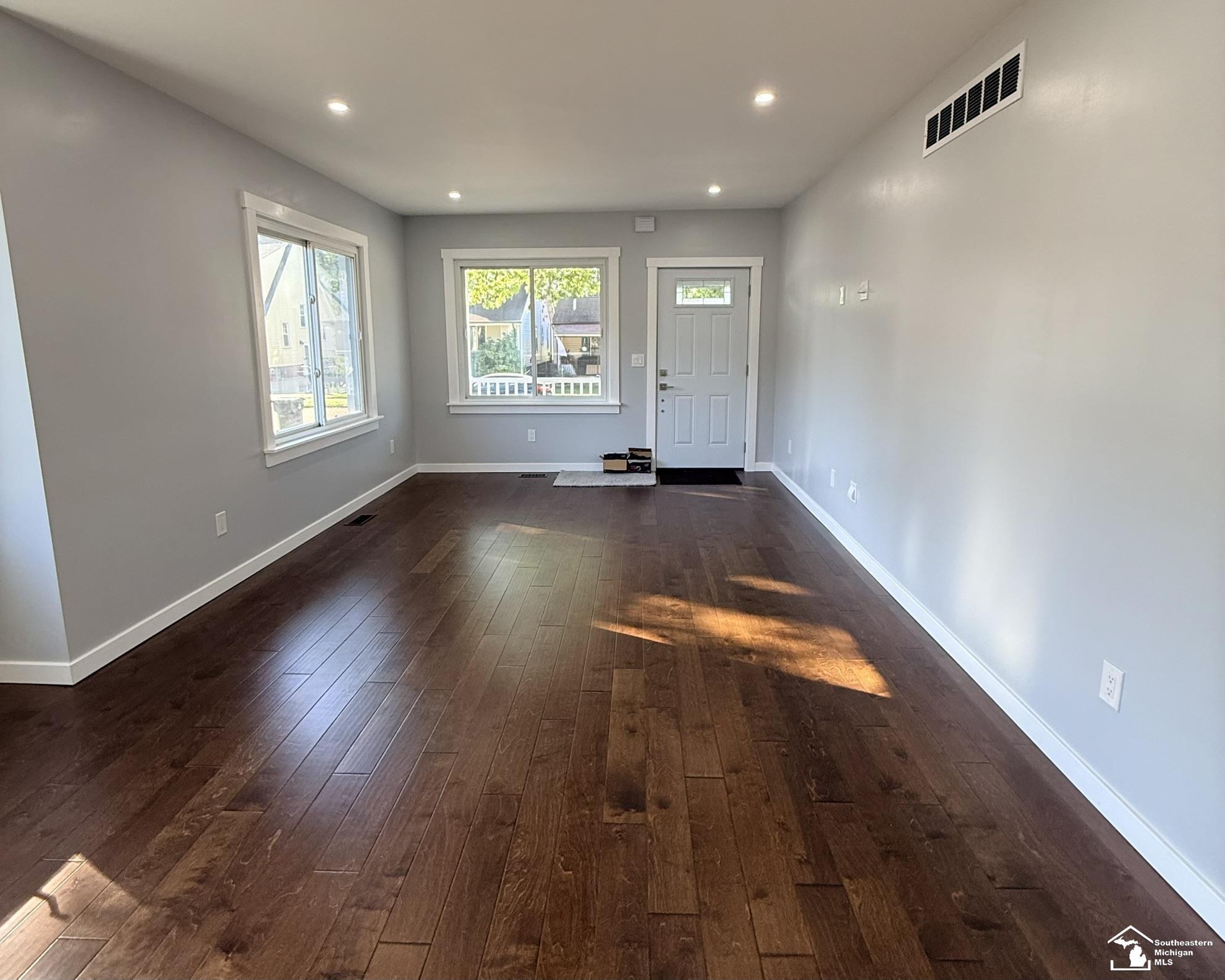 Photo 3 of Single family home for sale at 172 Riverbank St, Wyandotte, MI 48192 | MLS# 57050221740 | Listing updated on 2026-09-17