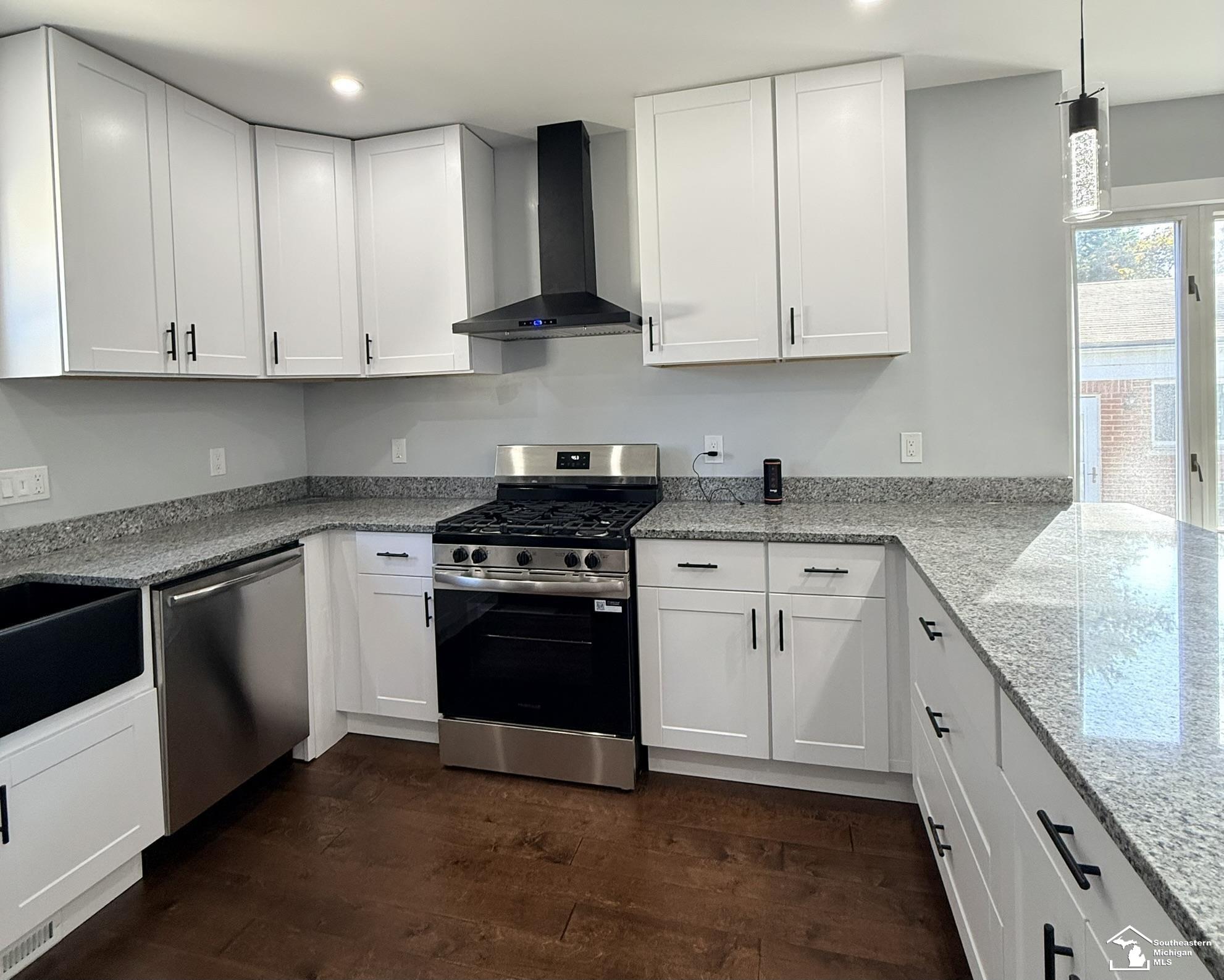 Photo 4 of Single family home for sale at 172 Riverbank St, Wyandotte, MI 48192 | MLS# 57050221740 | Listing updated on 2026-09-17