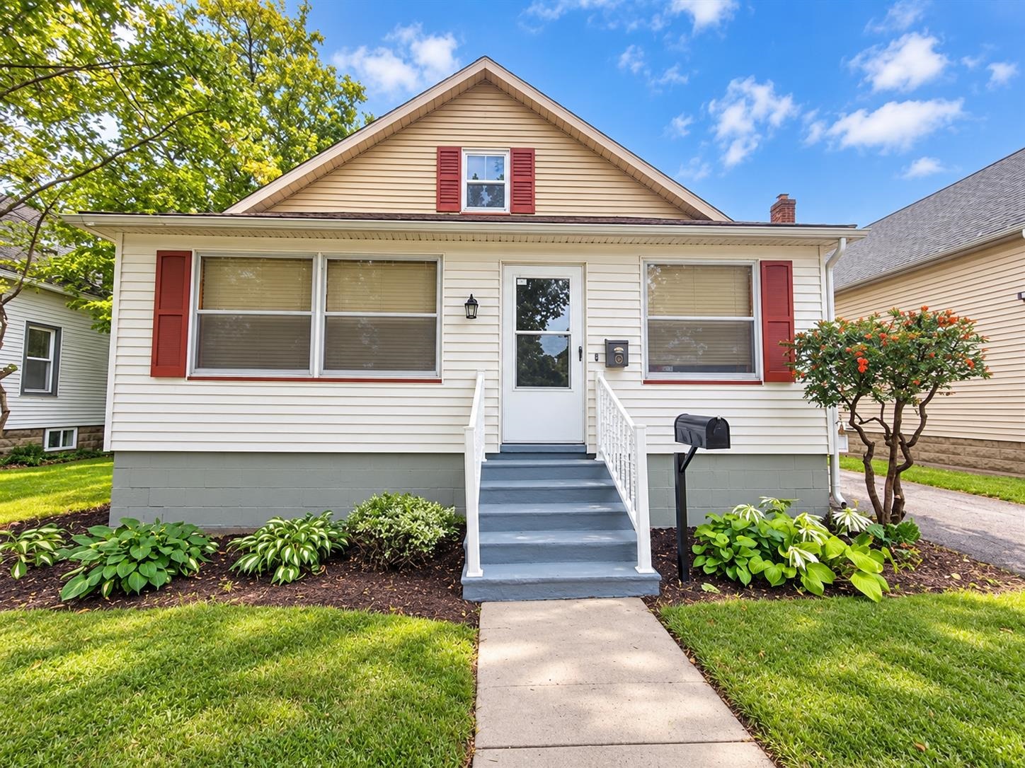 Single family home for sale at 302 Fitzhugh St, Bay City, MI 48708 | MLS# 50221747