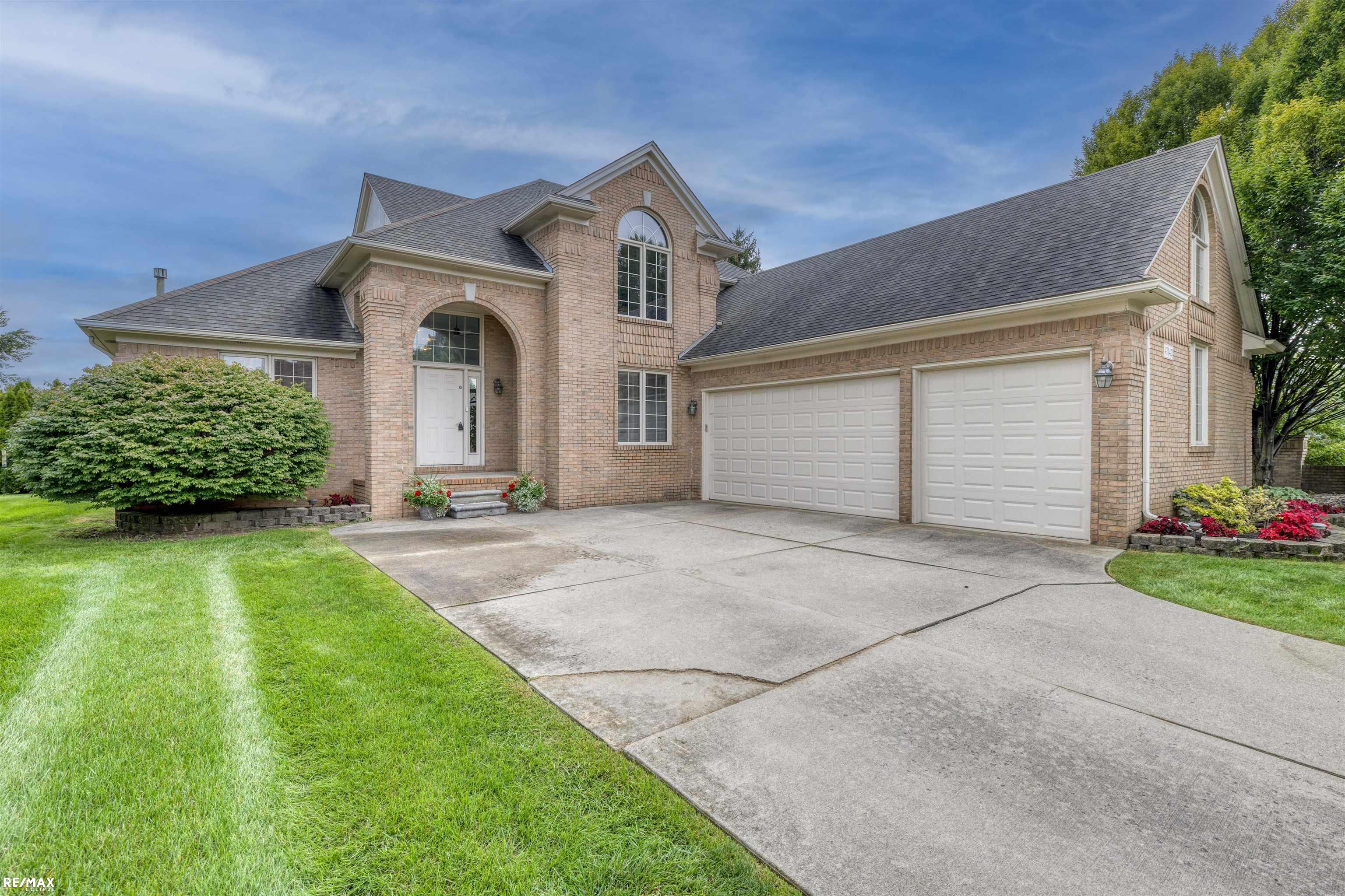 Photo 2 of Single family home for sale at 47042 Willingham Way, Shelby Township, MI 48315 | MLS# 58050221770 | Listing updated on 2026-09-17