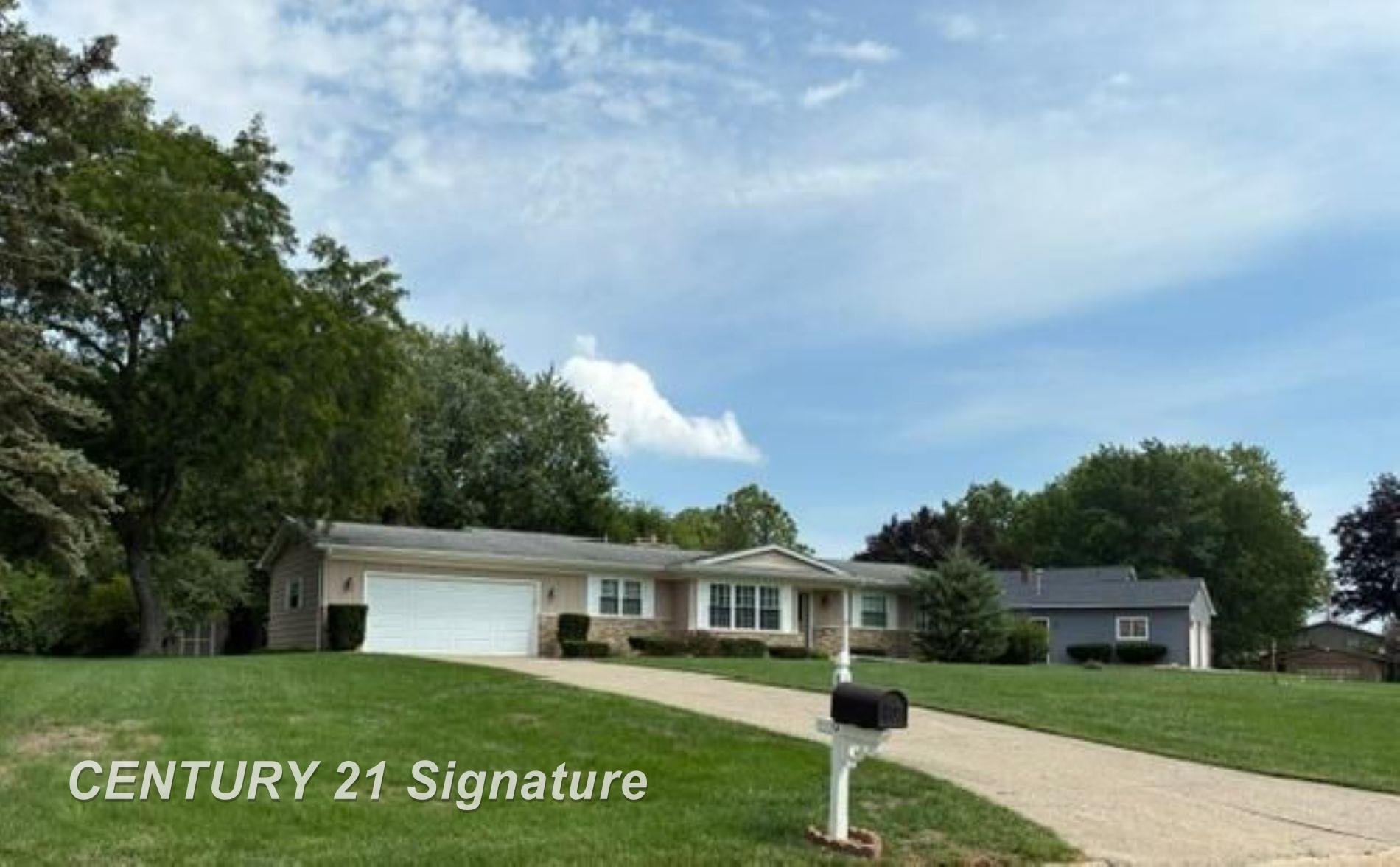 Photo 2 of Single family home for sale at 1220 Dyemeadow Ln, Flint, MI 48532 | MLS# 5050221772 | Listing updated on 2026-09-25
