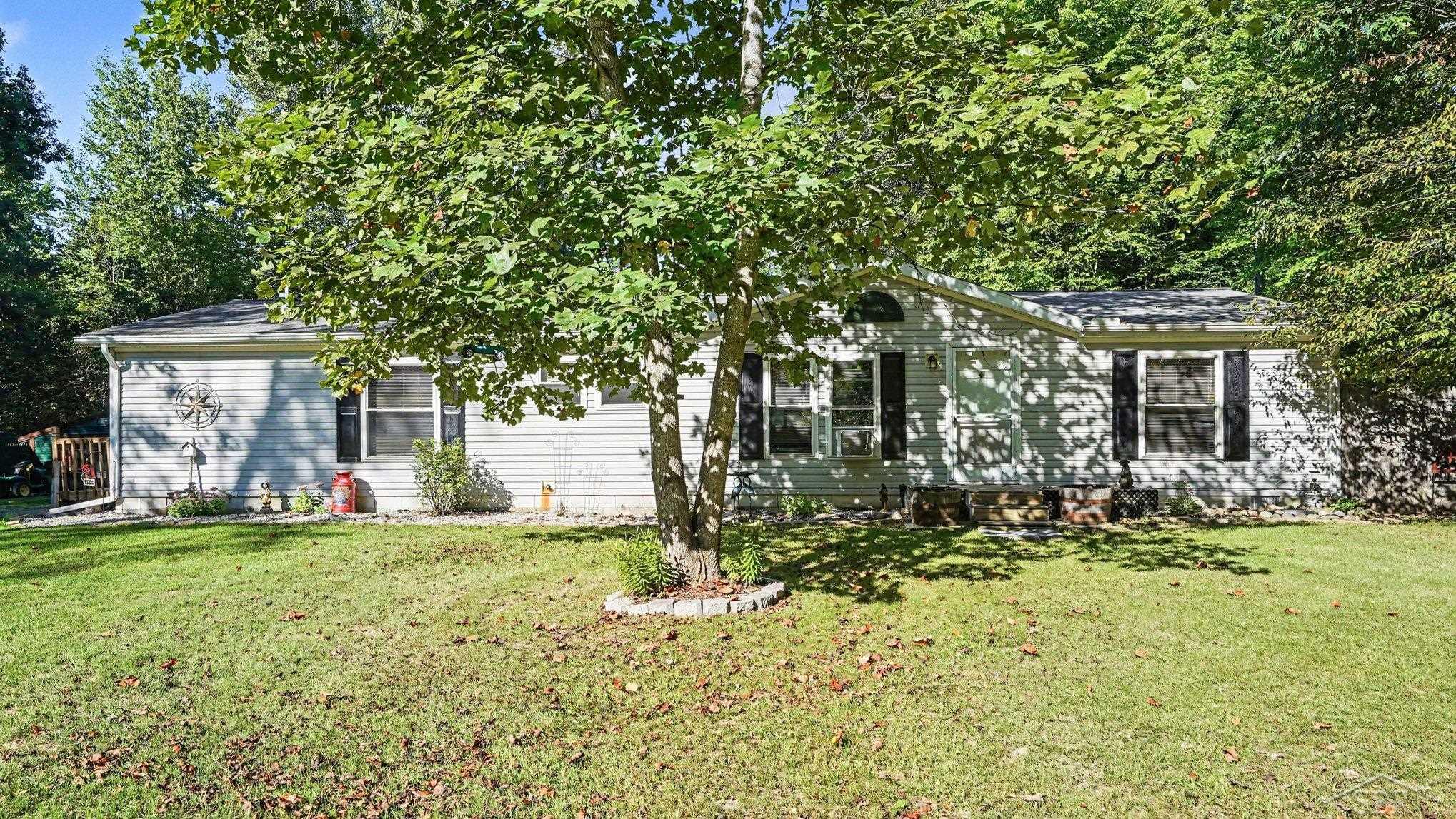 Photo 2 of Single family home for sale at 2410 S Loomis Rd, Mount Pleasant, MI 48858 | MLS# 61050221774 | Listing updated on 2026-09-15